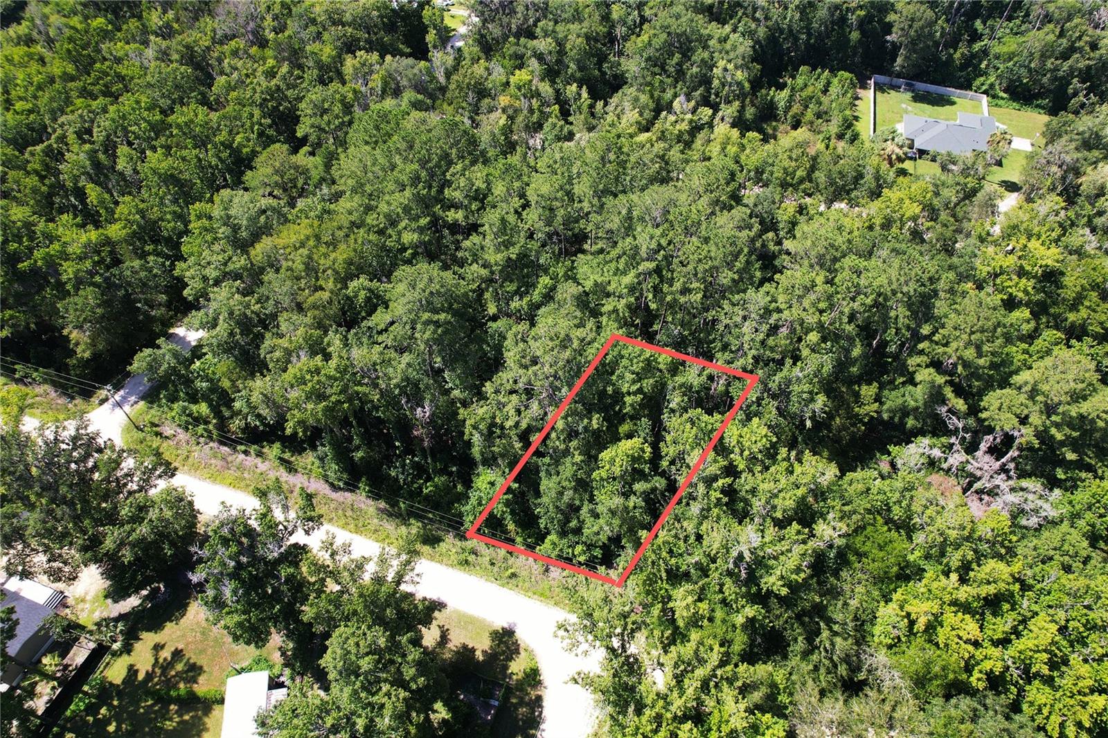 MOBILE HOMES OK! Very close to town in the Rainbow Park neighborhood, this lot is the best value on the market. No HOA. This is Marion County Parcel  2008-020-003.  GPS Coordinates to center of property: 29.175069, -82.344835. Enter coordinates into google or apple maps for directions. Listing address is not an official address and is just for mapping purposes.