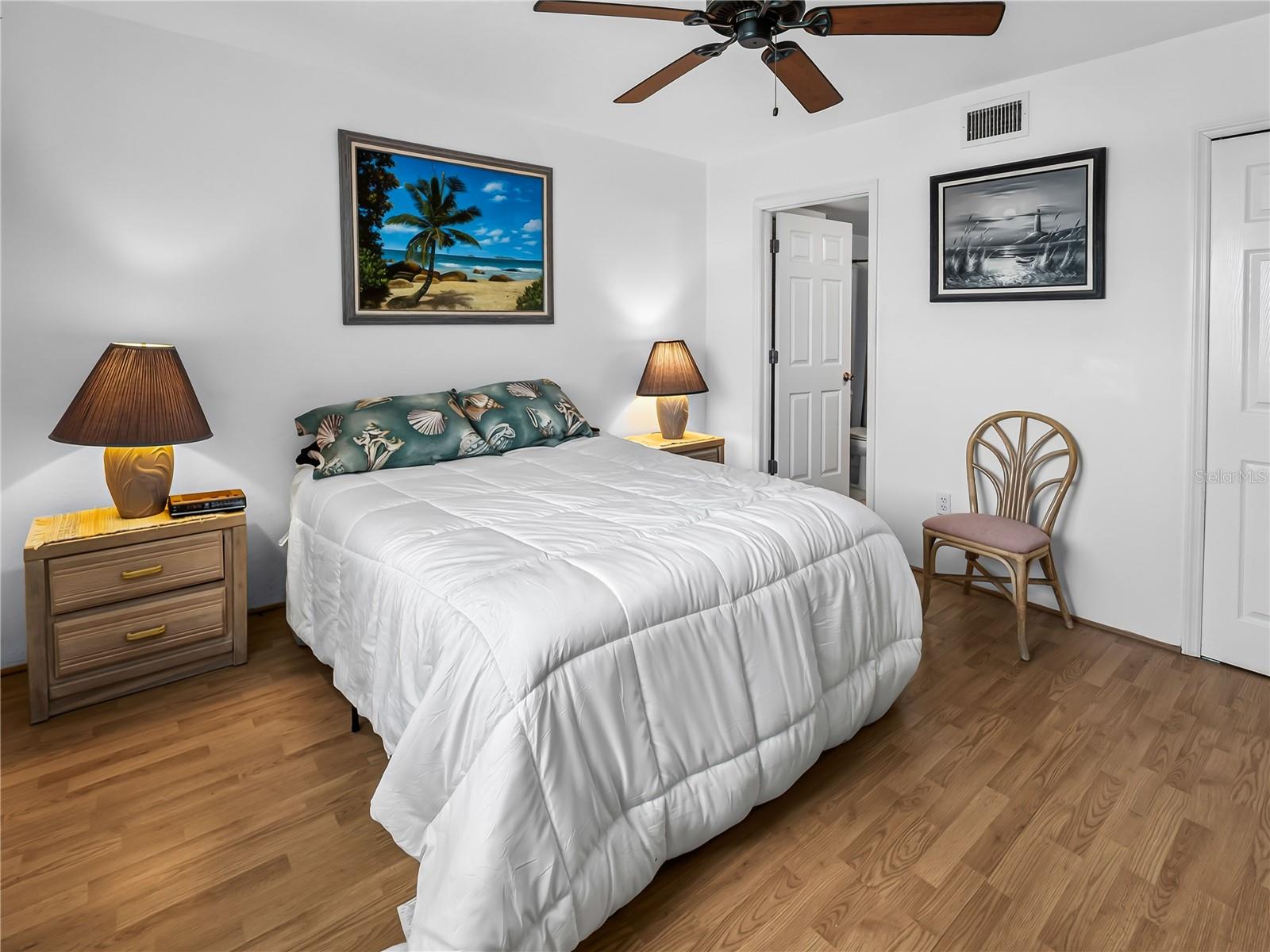 LAKES EDGE - Residential