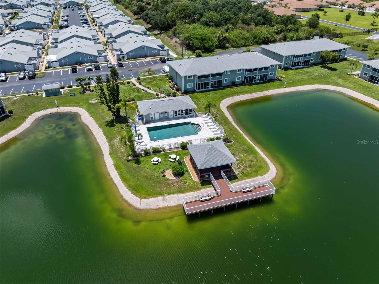 LAKES EDGE - Residential