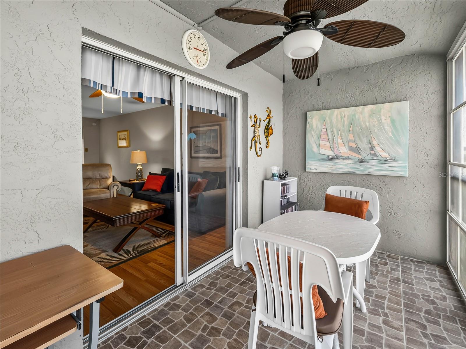 LAKES EDGE - Residential