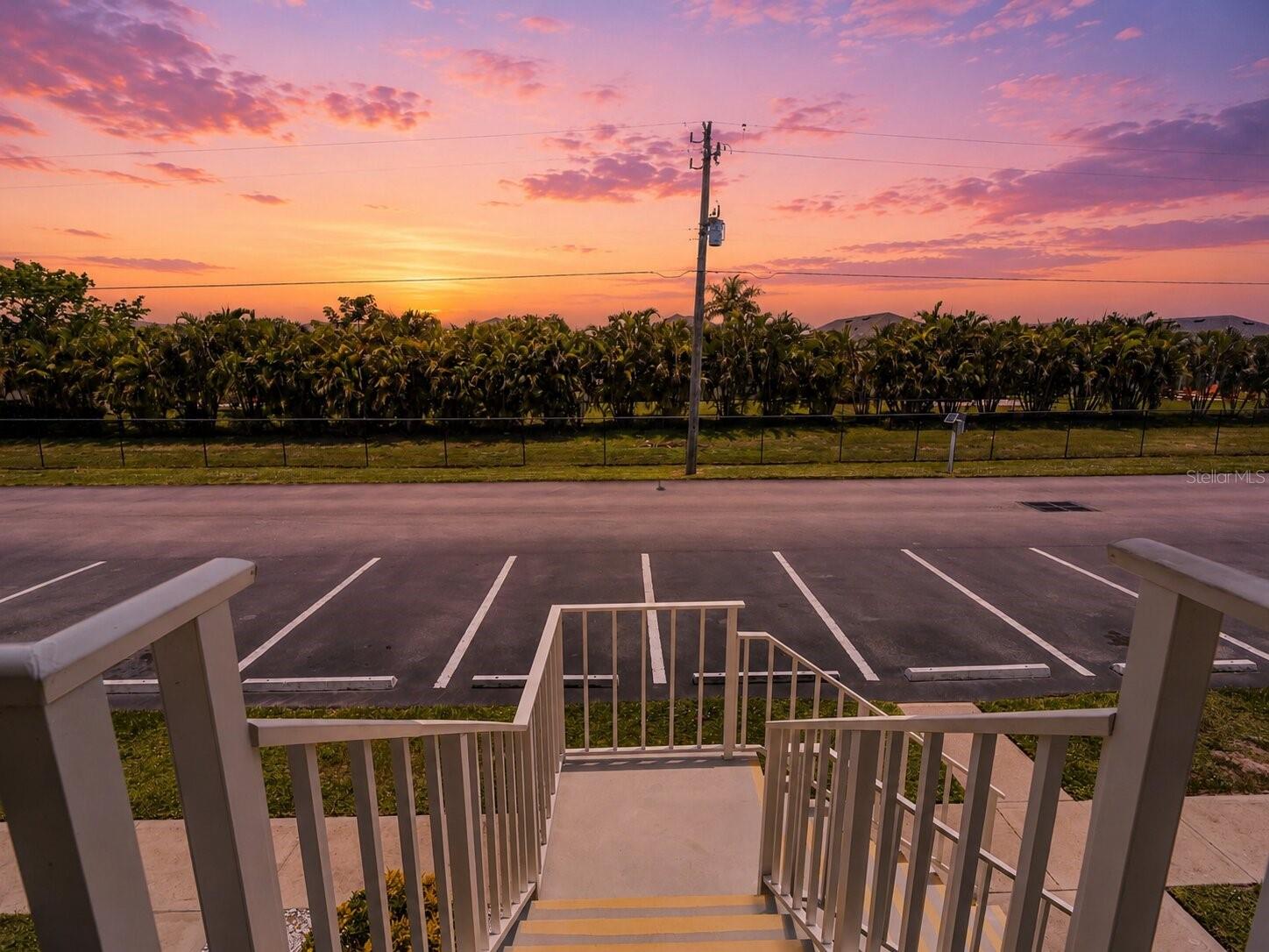 LAKES EDGE - Residential