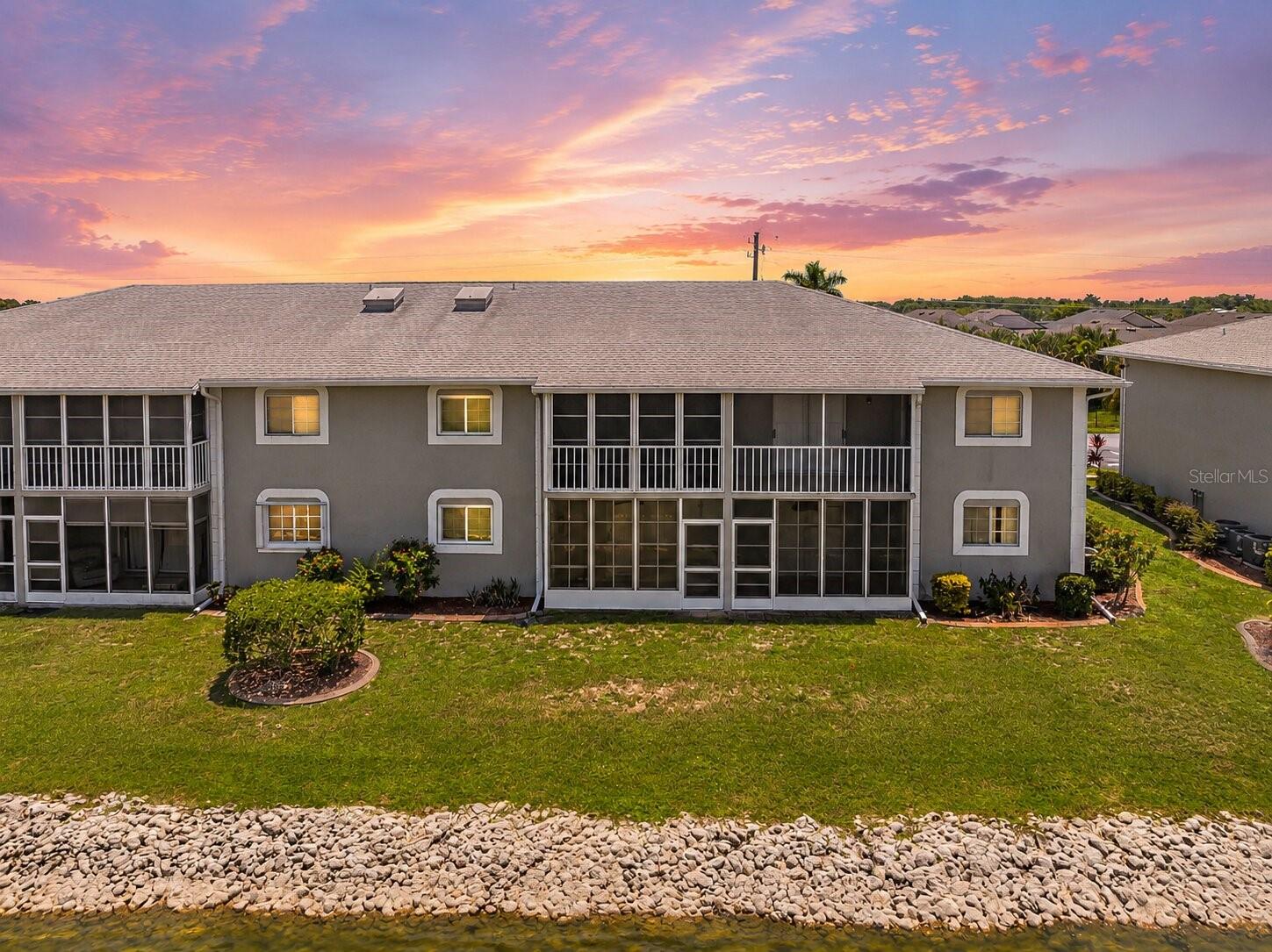 LAKES EDGE - Residential