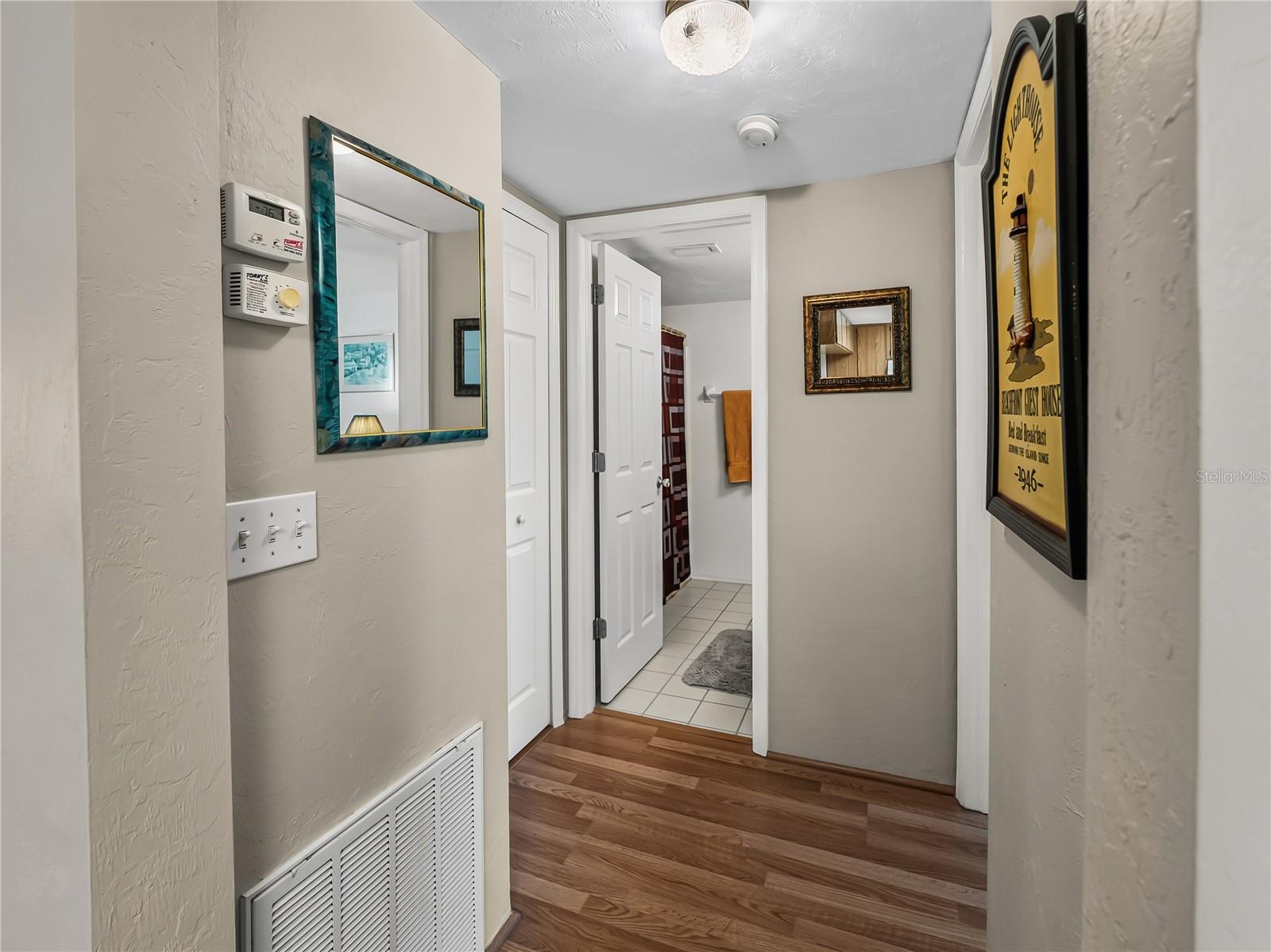 LAKES EDGE - Residential
