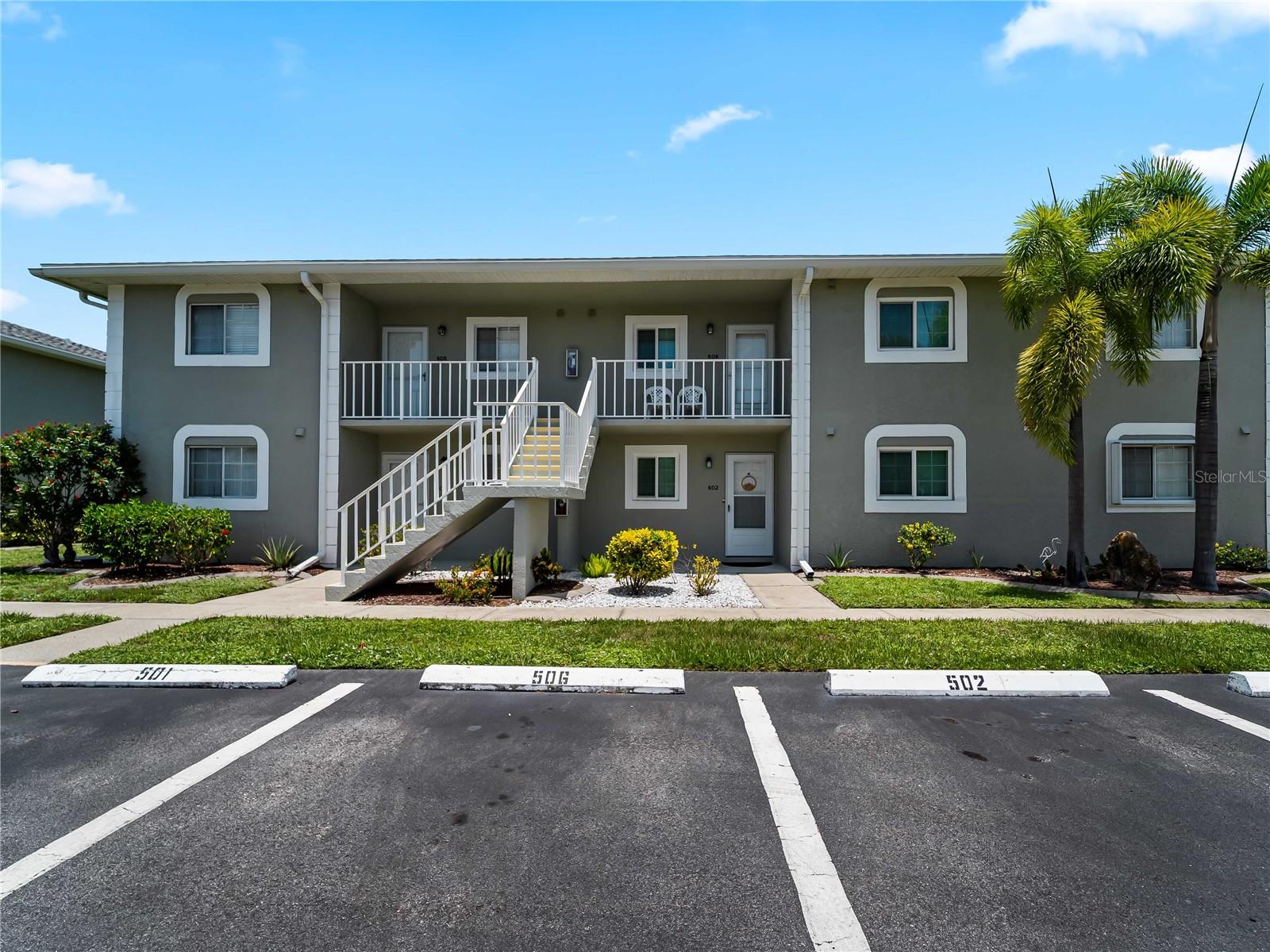 LAKES EDGE - Residential