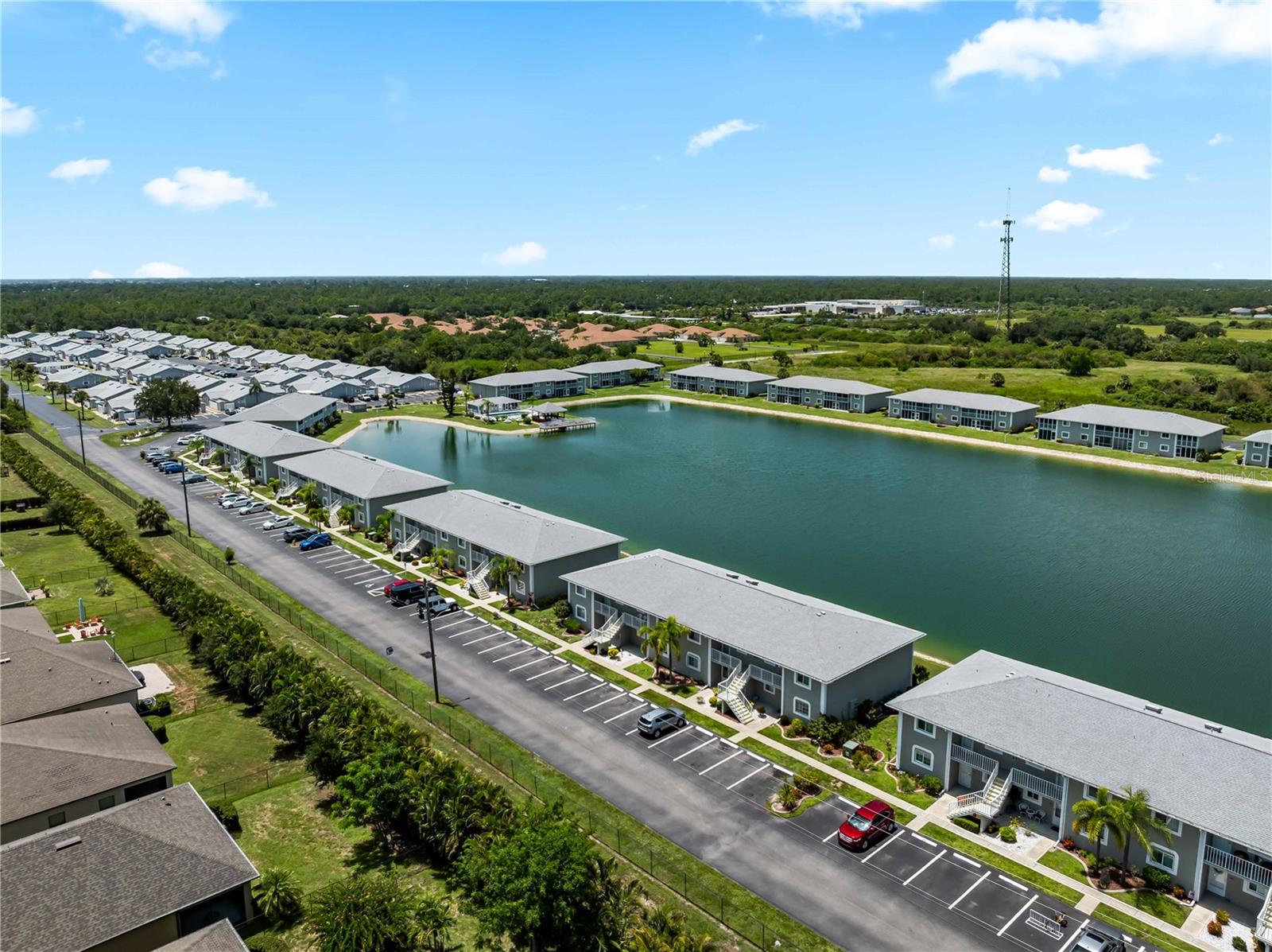 LAKES EDGE - Residential