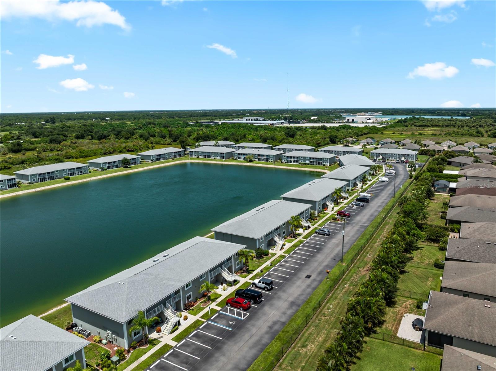 LAKES EDGE - Residential