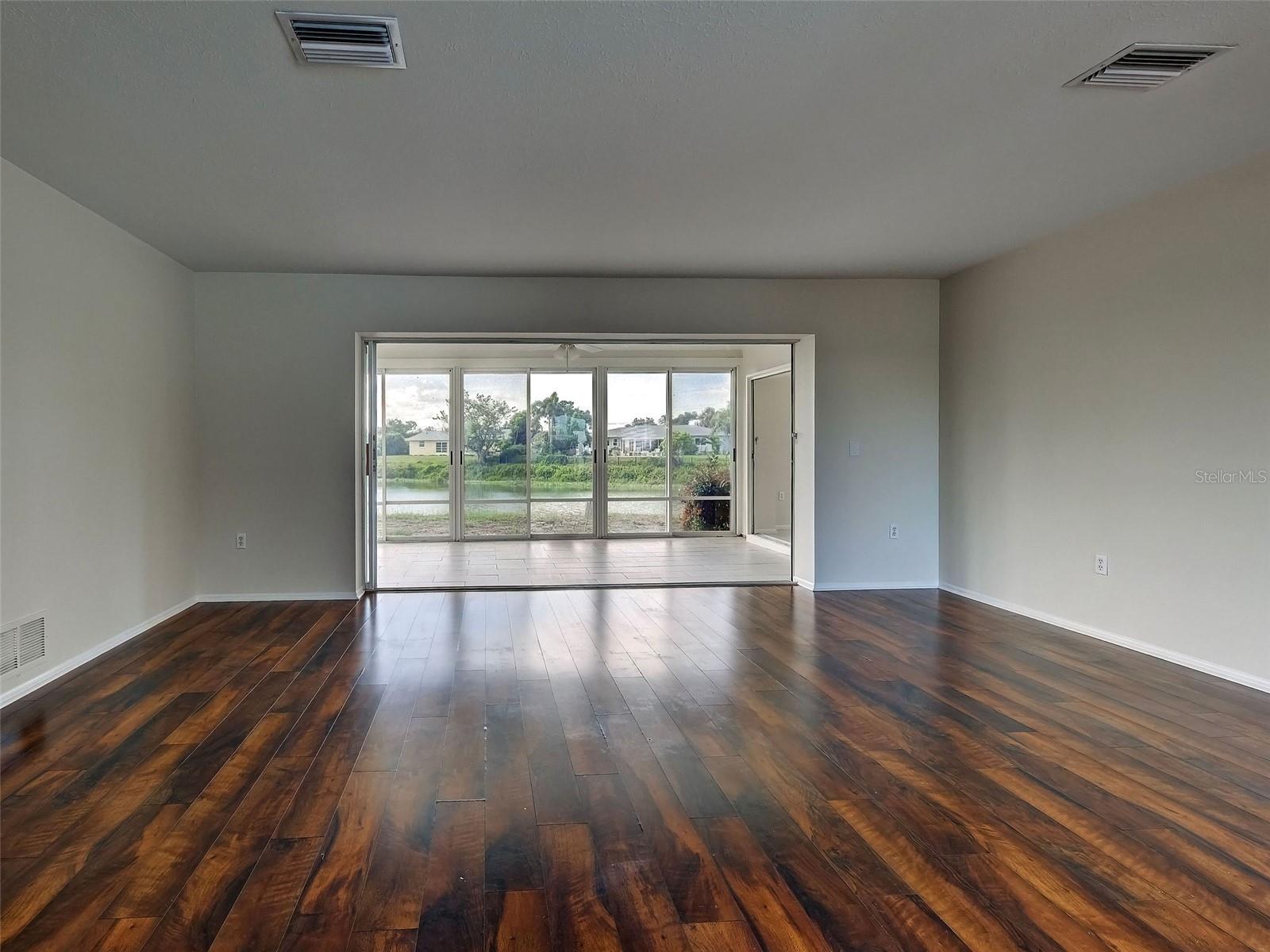 LOT 484 VENICE GARDENS UNIT 8 - Residential