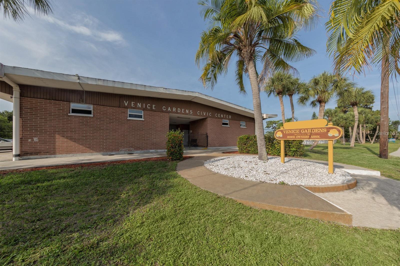 LOT 484 VENICE GARDENS UNIT 8 - Residential