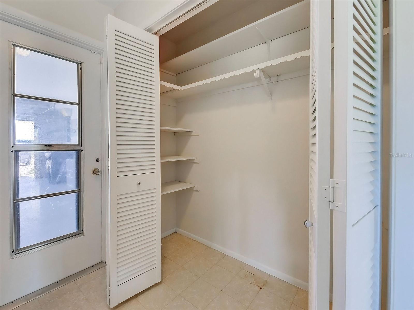 LOT 484 VENICE GARDENS UNIT 8 - Residential