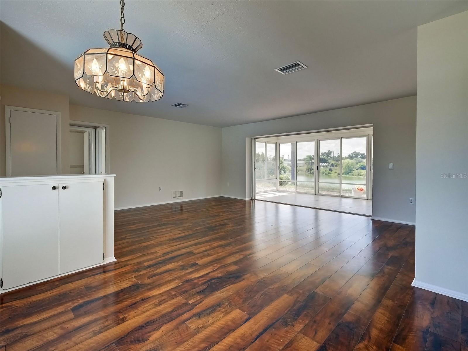 LOT 484 VENICE GARDENS UNIT 8 - Residential
