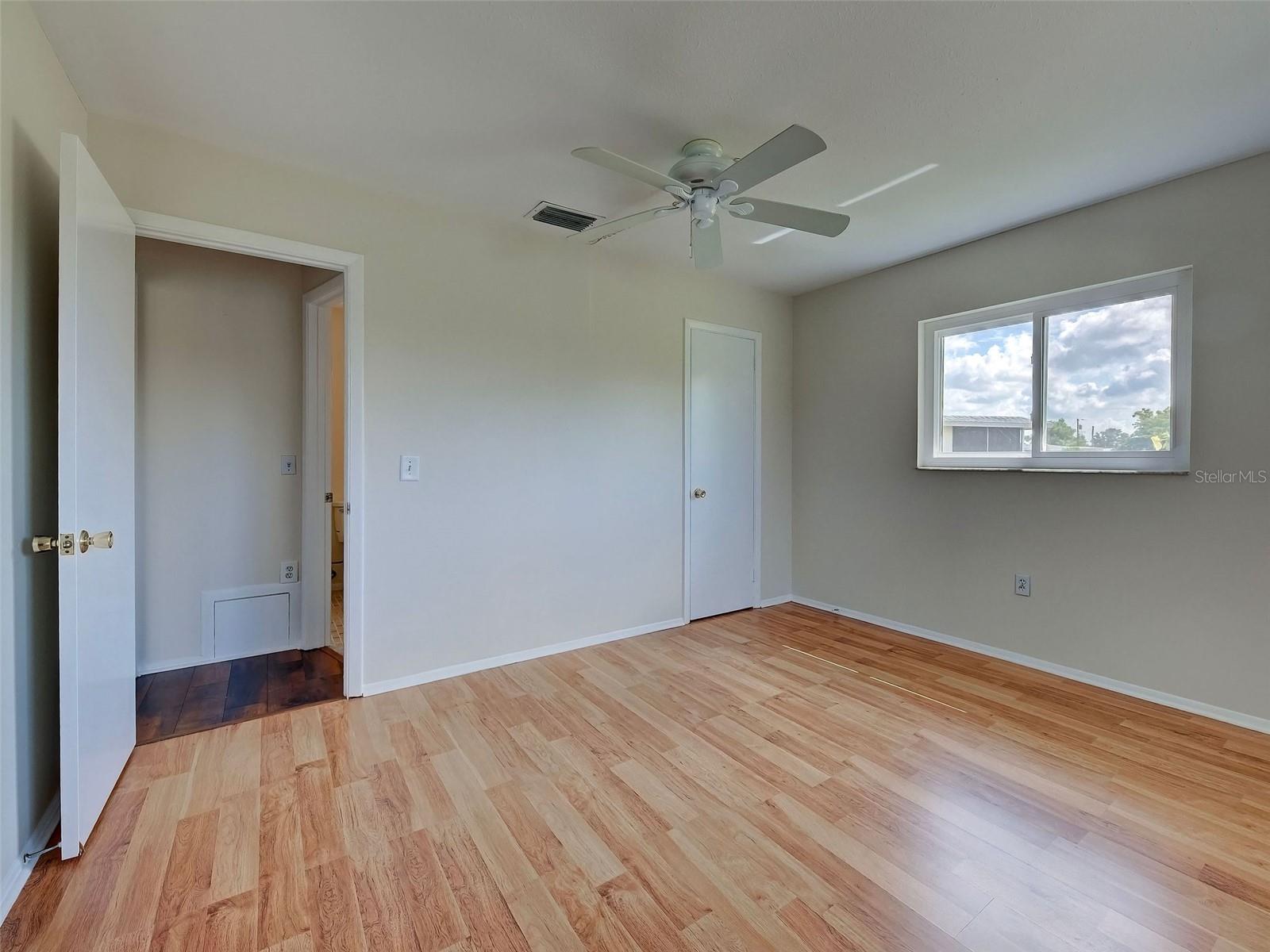 LOT 484 VENICE GARDENS UNIT 8 - Residential