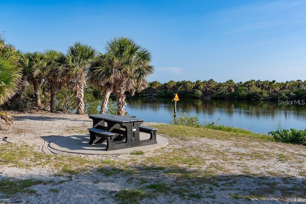 LOT 484 VENICE GARDENS UNIT 8 - Residential