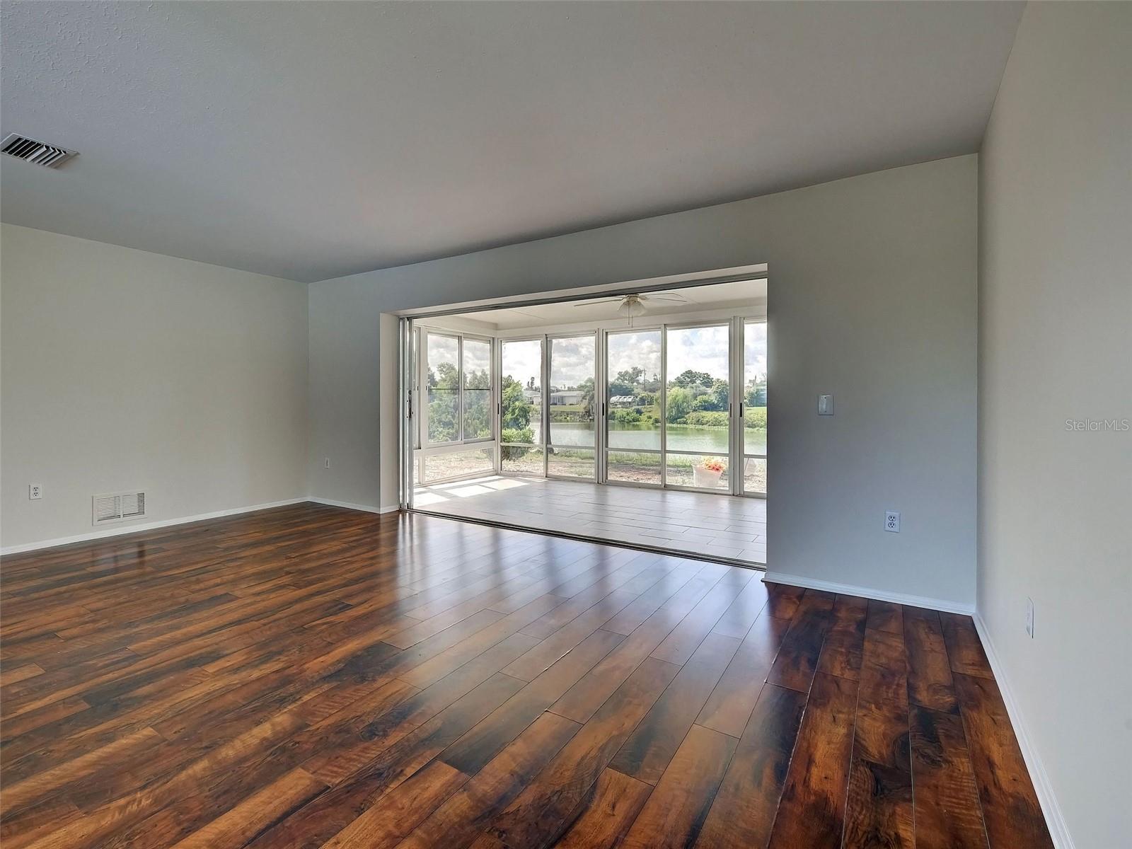 LOT 484 VENICE GARDENS UNIT 8 - Residential