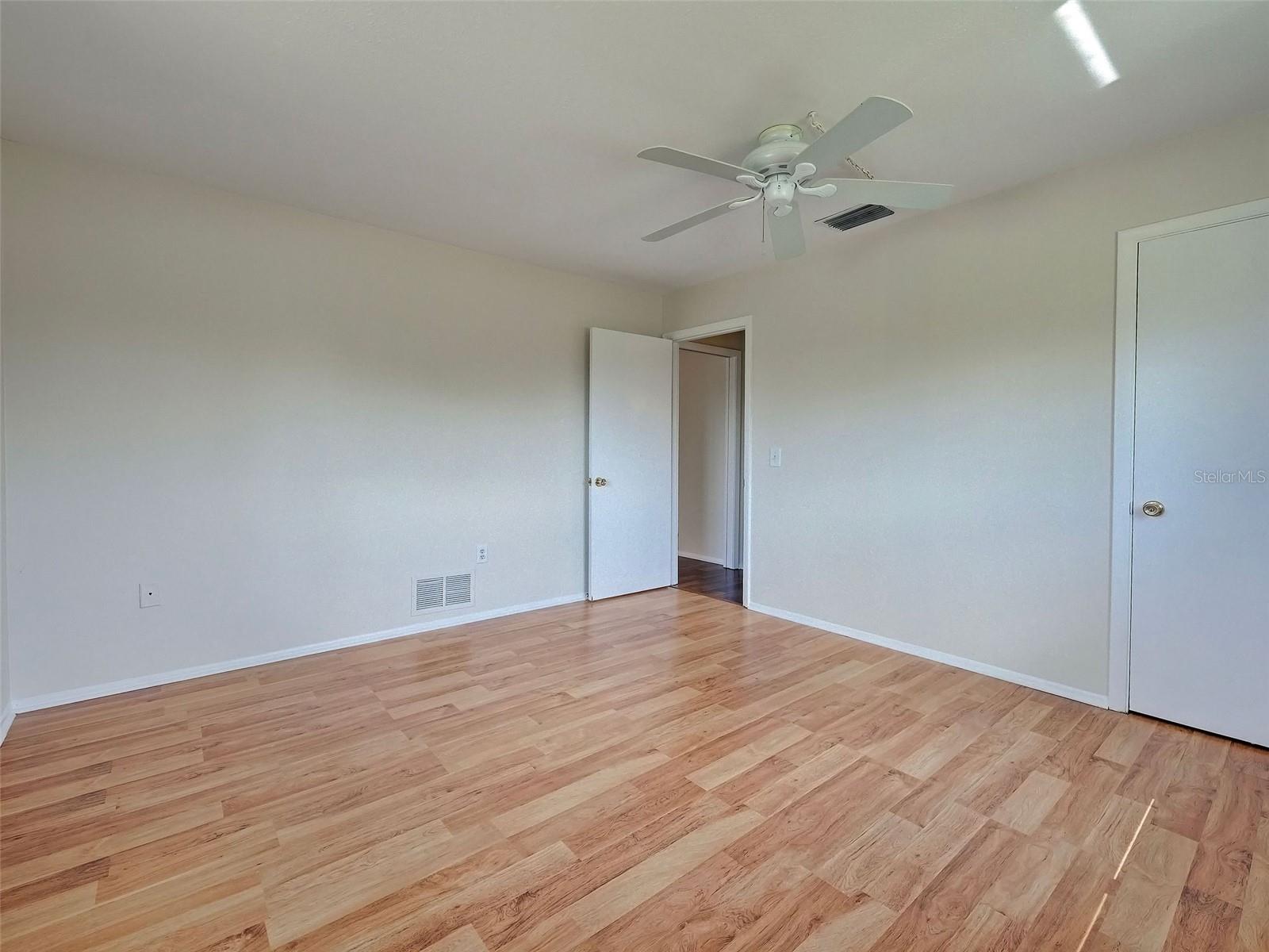 LOT 484 VENICE GARDENS UNIT 8 - Residential