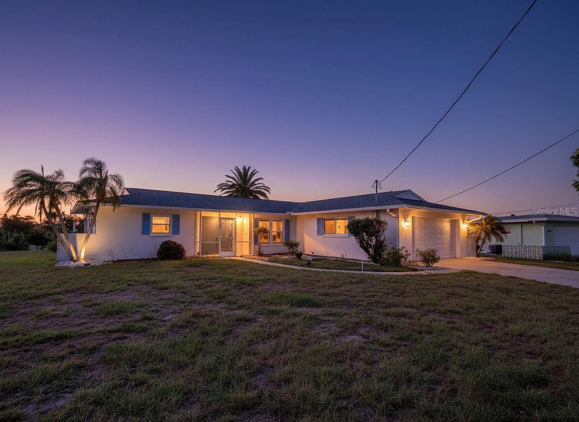 LOT 484 VENICE GARDENS UNIT 8 - Residential