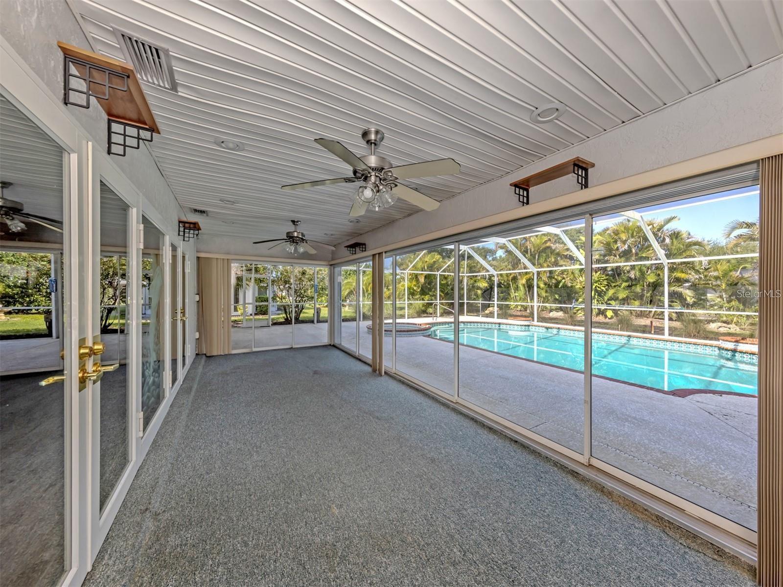 LOT 484 VENICE GARDENS UNIT 8 - Residential