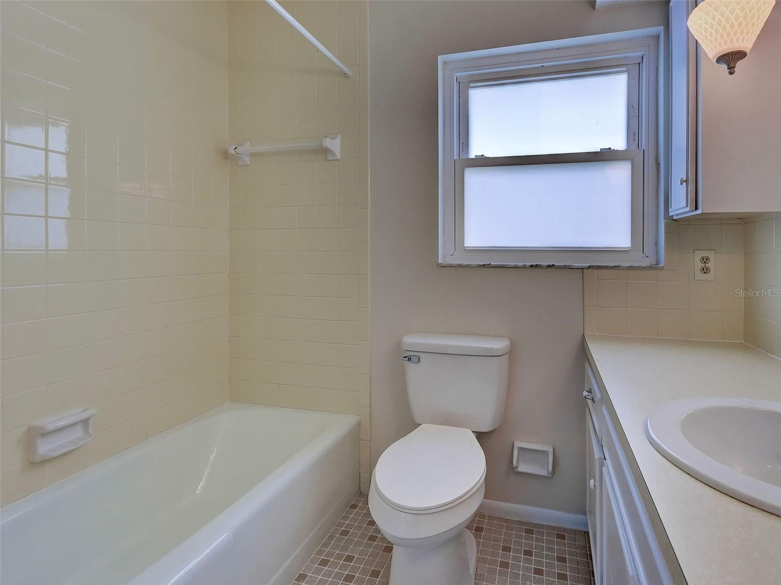 LOT 484 VENICE GARDENS UNIT 8 - Residential