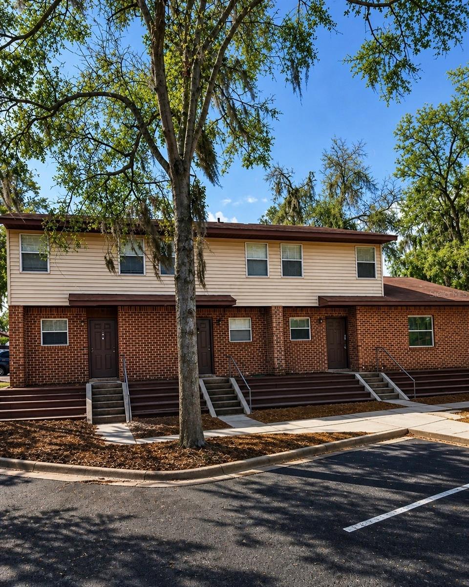 2 months free rent! Free application. Income requirement is 3 times the rent. Credit score 600. No evictions within the last 5 years. Background check will be performed on all applicants. $15 monthly for trash added to monthly invoice. Renters liability insurance required, or can be obtained through landlord at $13.50 per month. Monthly residents benefits package $24.99. If there are pets: Non refundable pet deposit $300. Re-occurring pet fee $25 per month per pet. Pet fees are if applicable. 2 pet maximum. Breed restrictions apply.