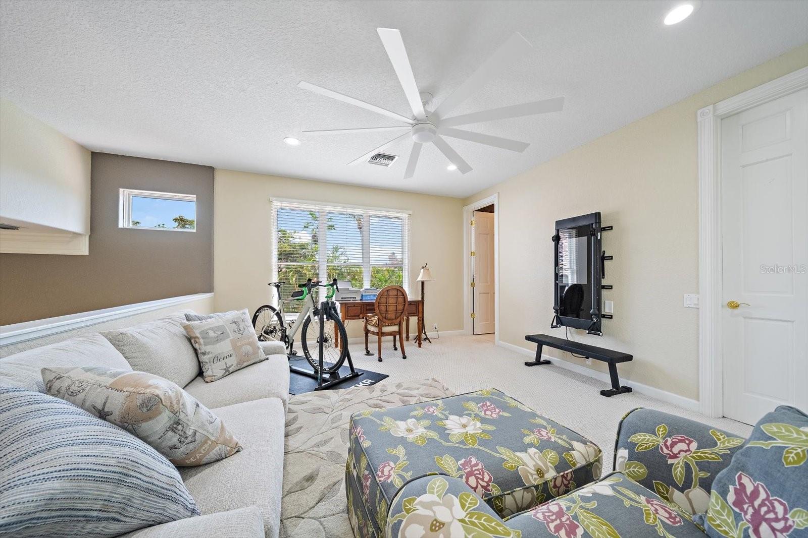 WESTON POINTE - Residential
