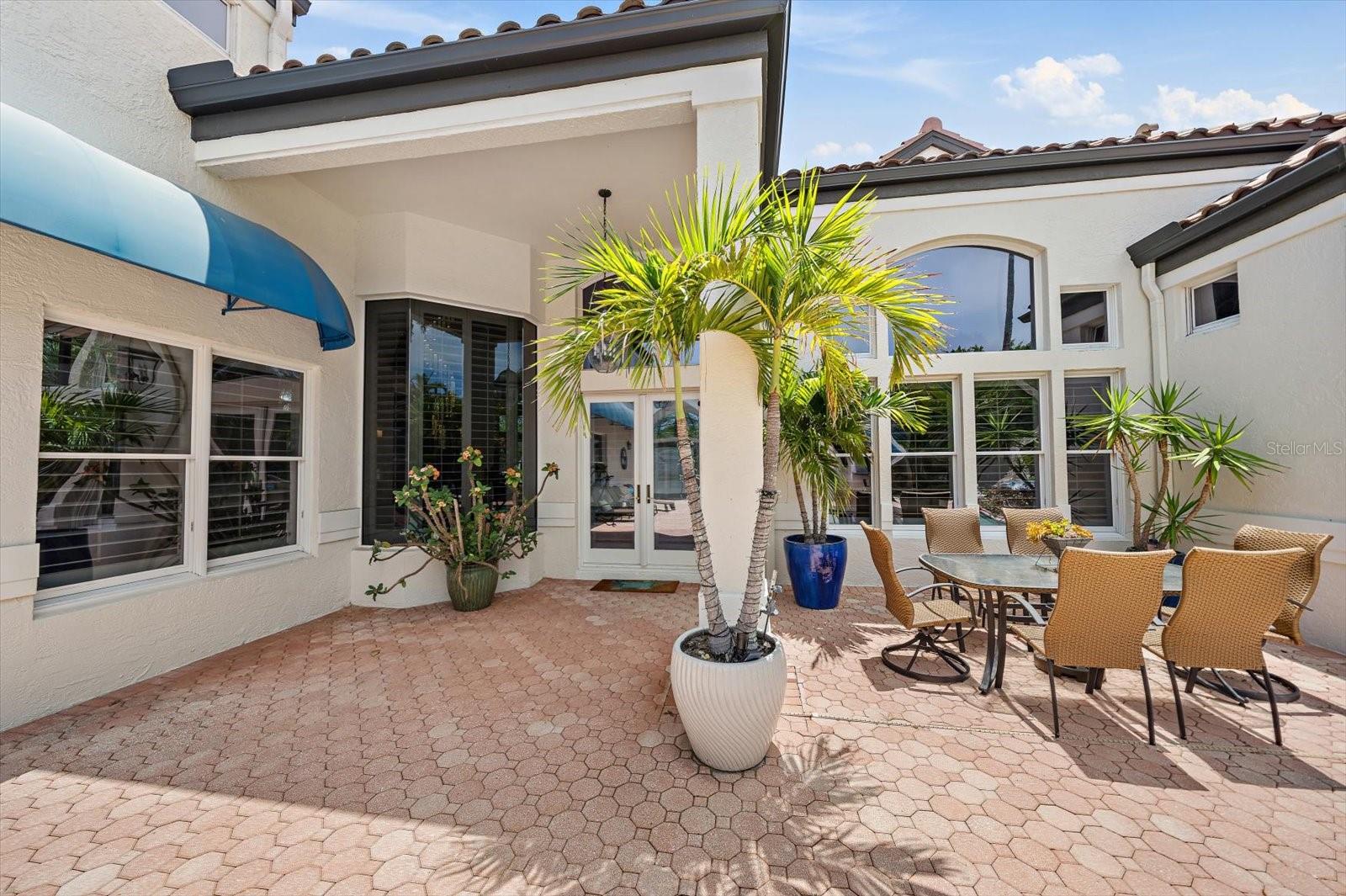 WESTON POINTE - Residential