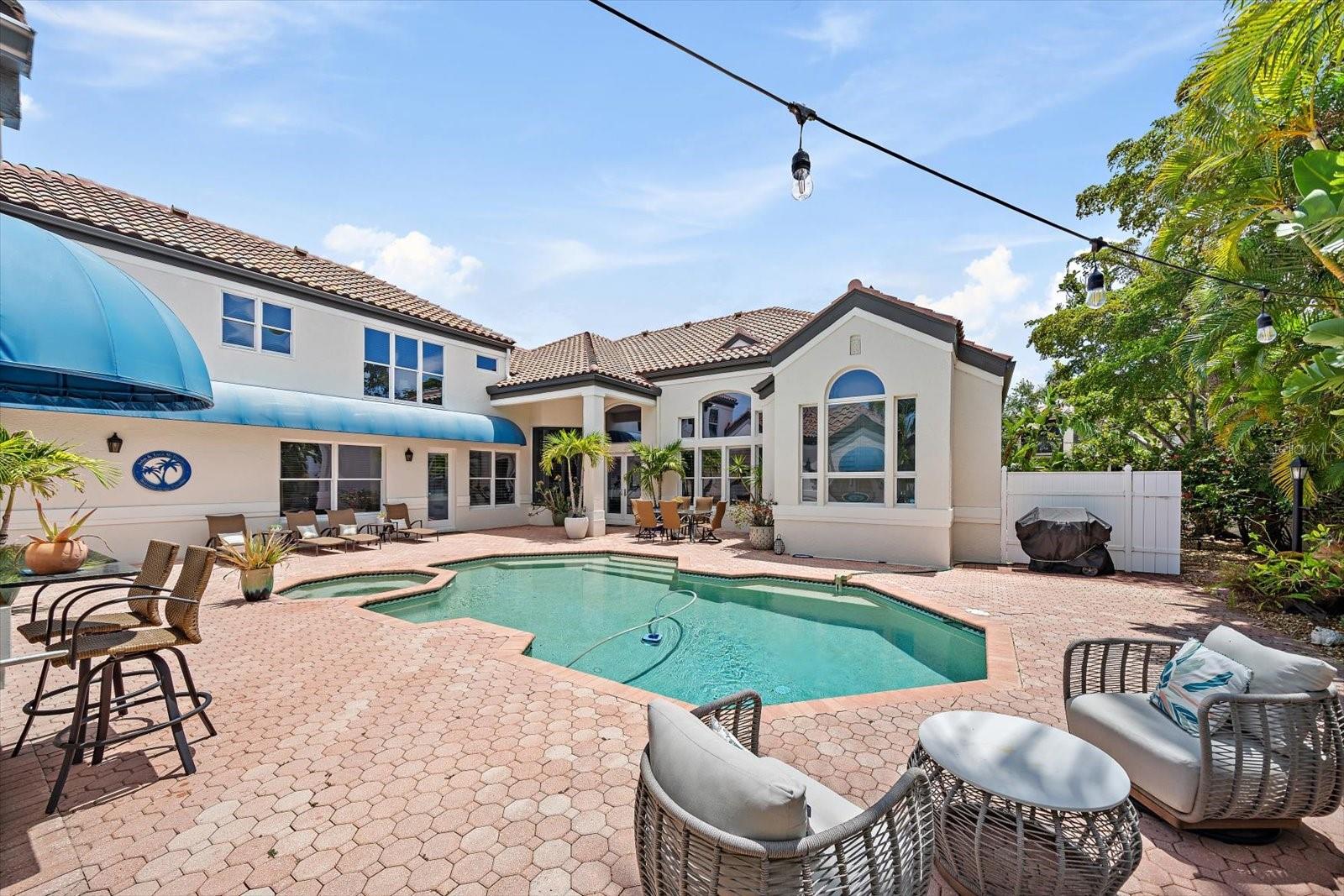 WESTON POINTE - Residential