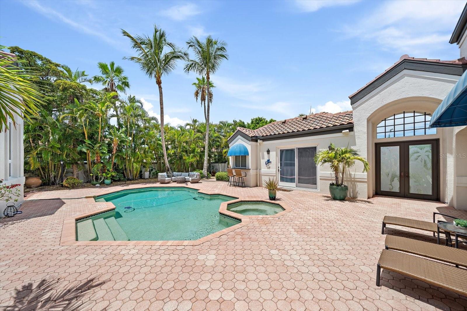 WESTON POINTE - Residential