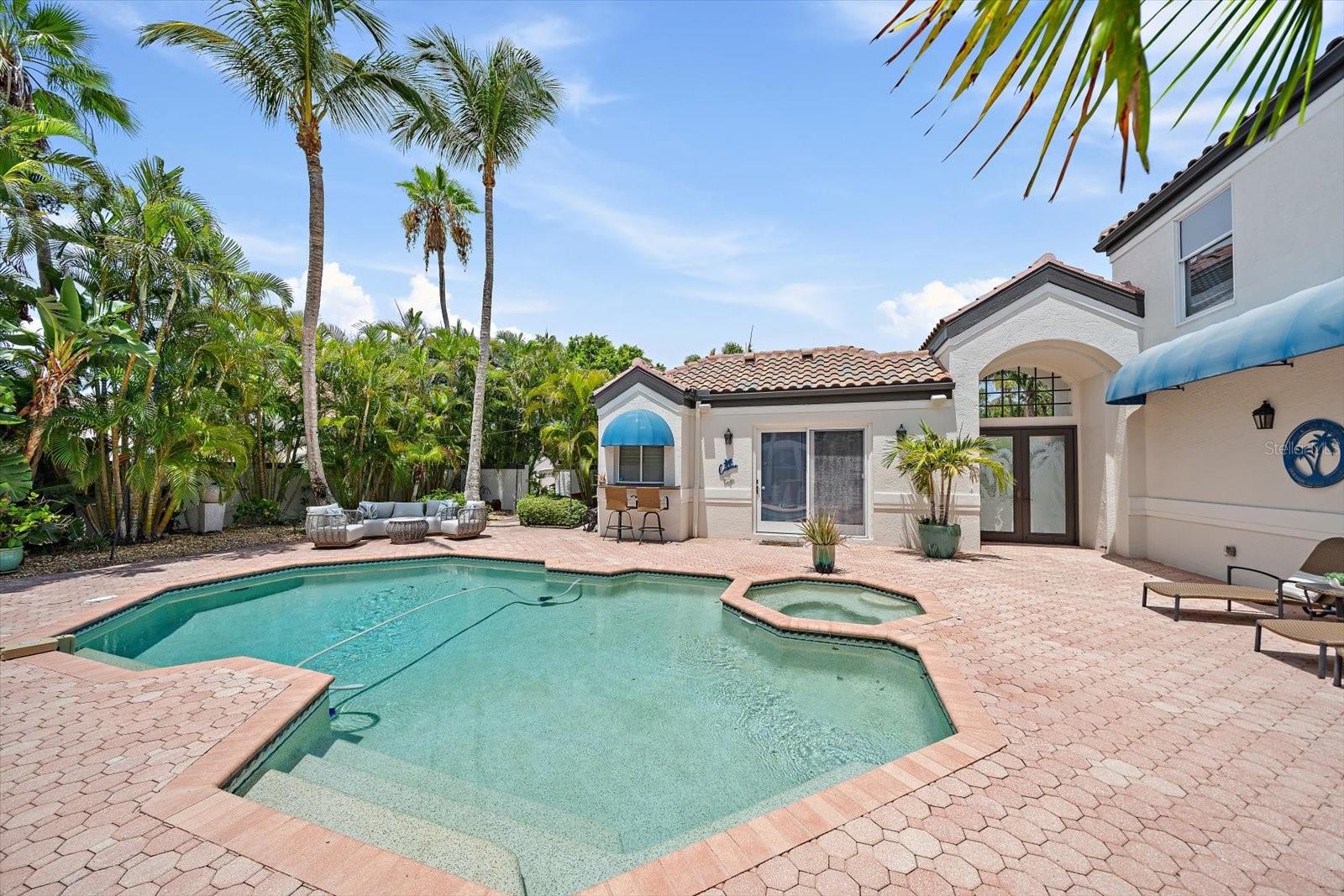 WESTON POINTE - Residential