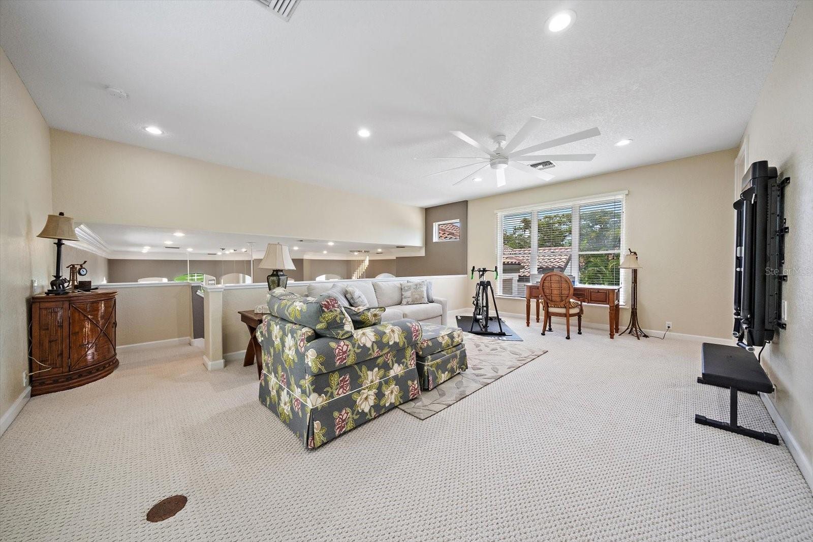 WESTON POINTE - Residential