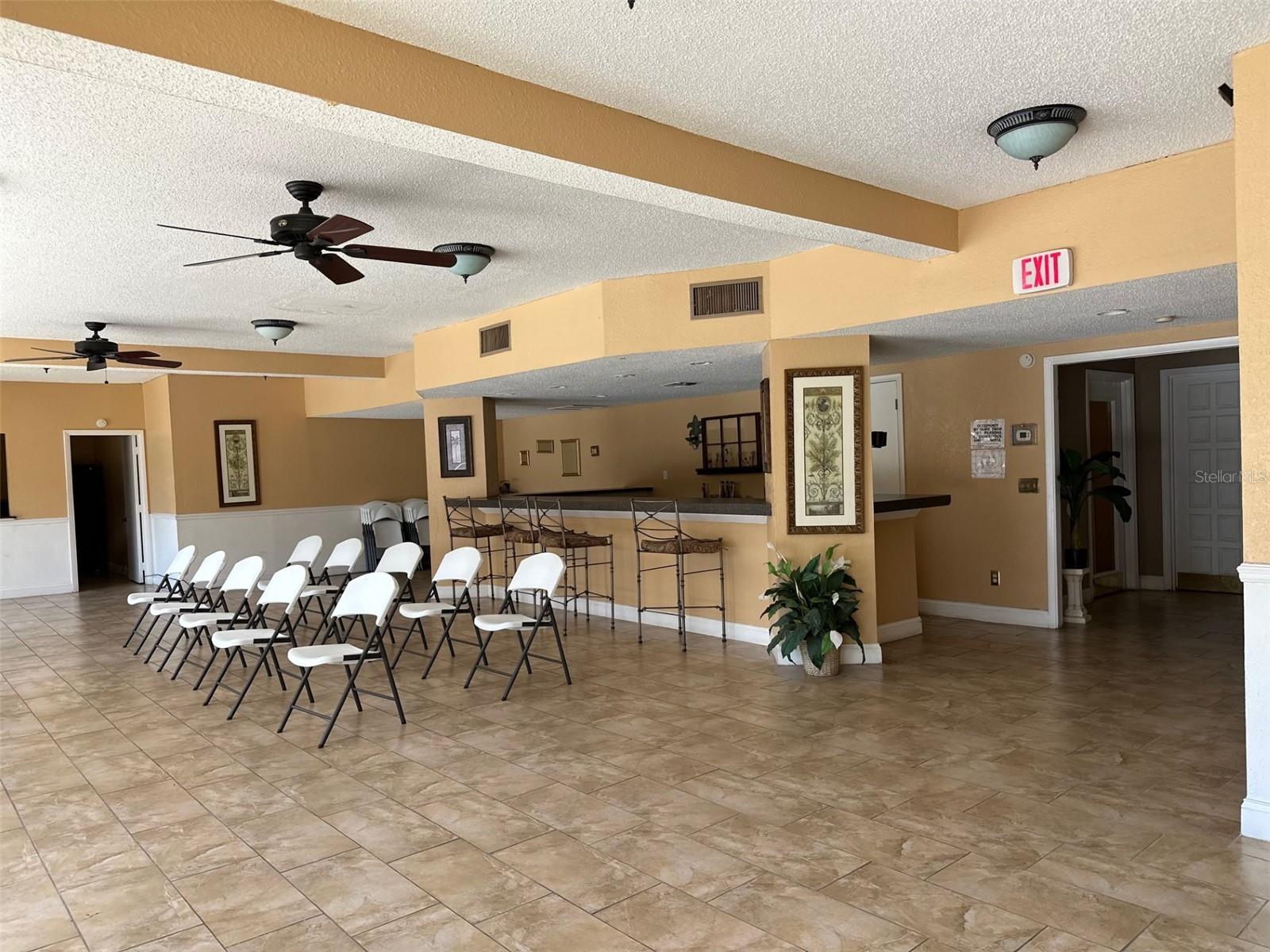OXFORD SQUARE CONDO - Residential