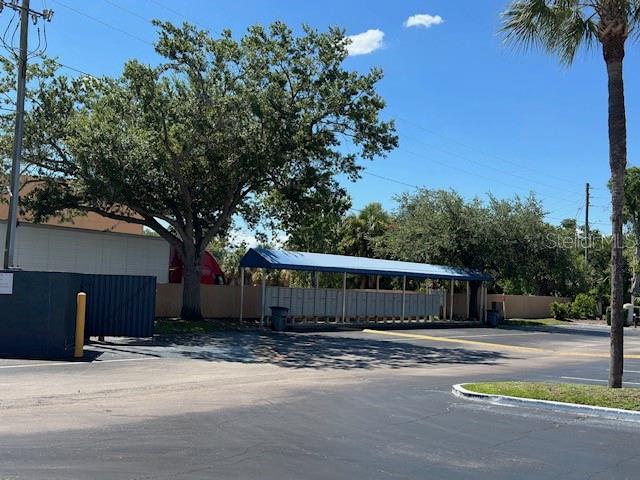 OXFORD SQUARE CONDO - Residential