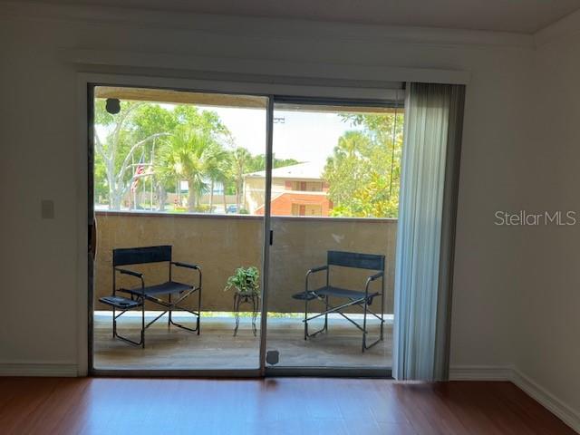 OXFORD SQUARE CONDO - Residential