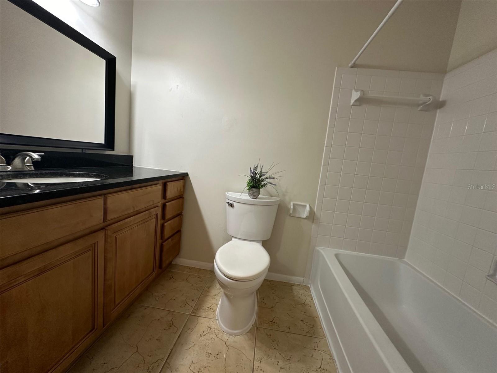 OXFORD SQUARE CONDO - Residential