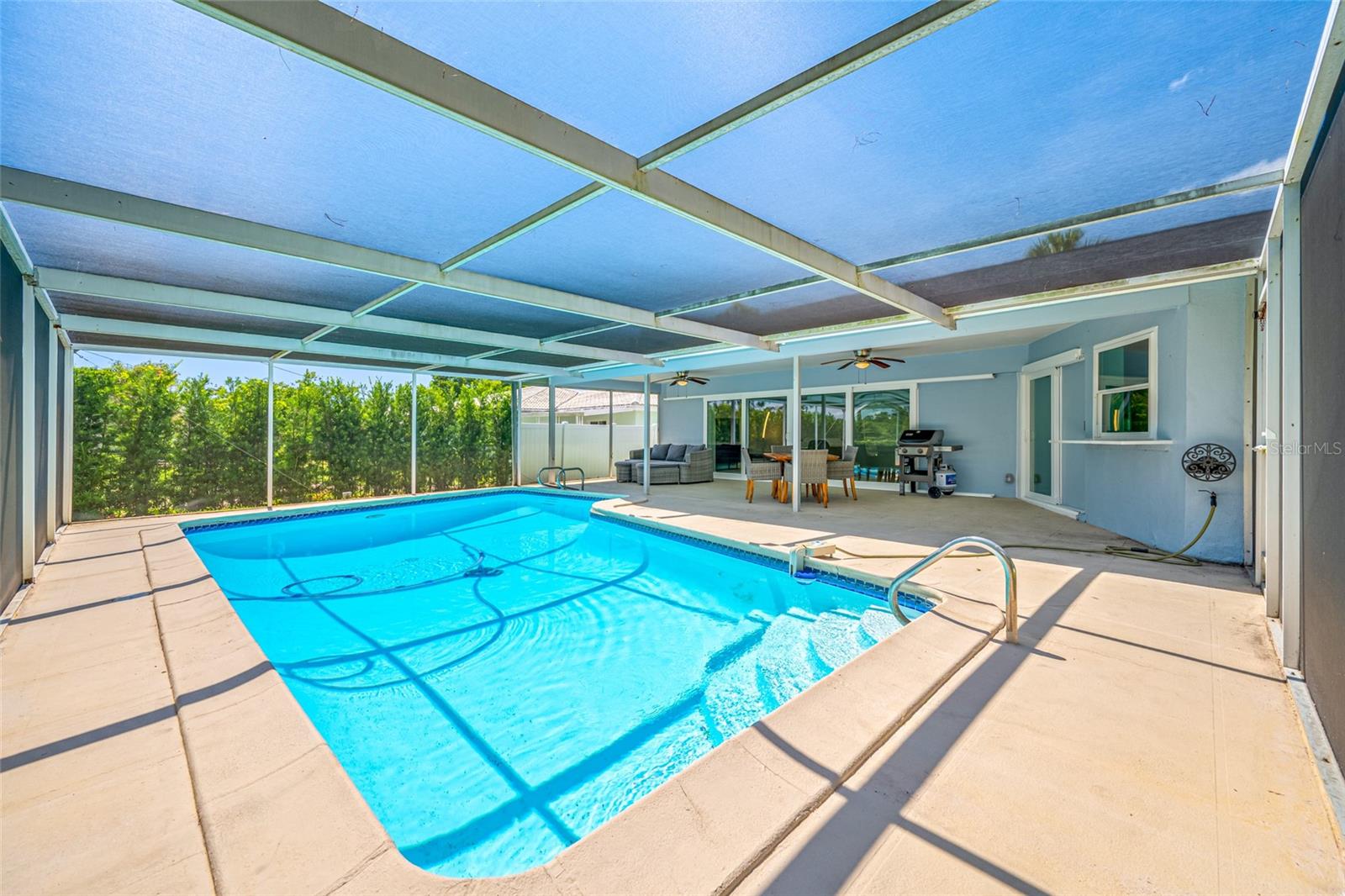 BELLEAIR ESTATES - Residential