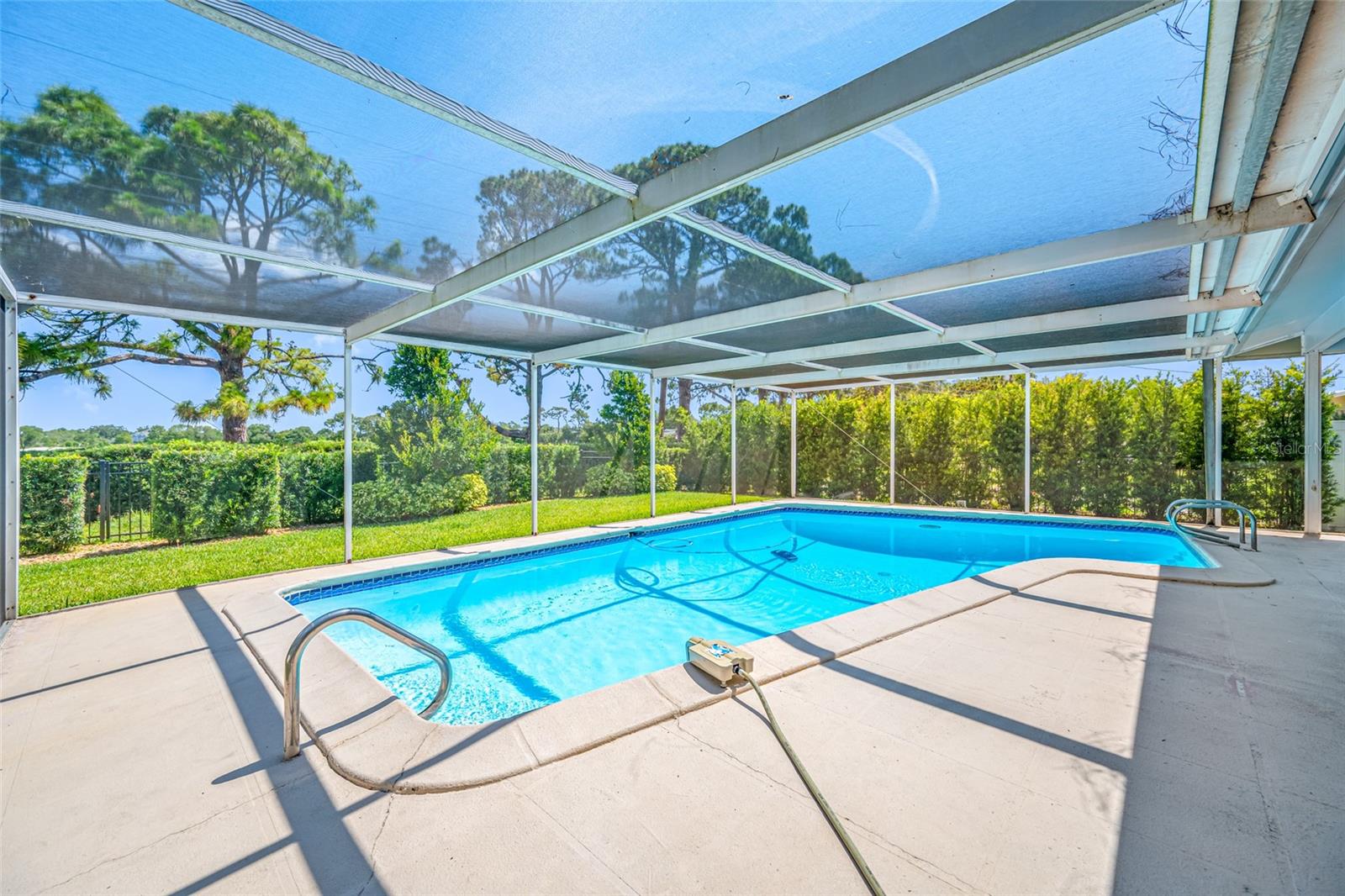 BELLEAIR ESTATES - Residential