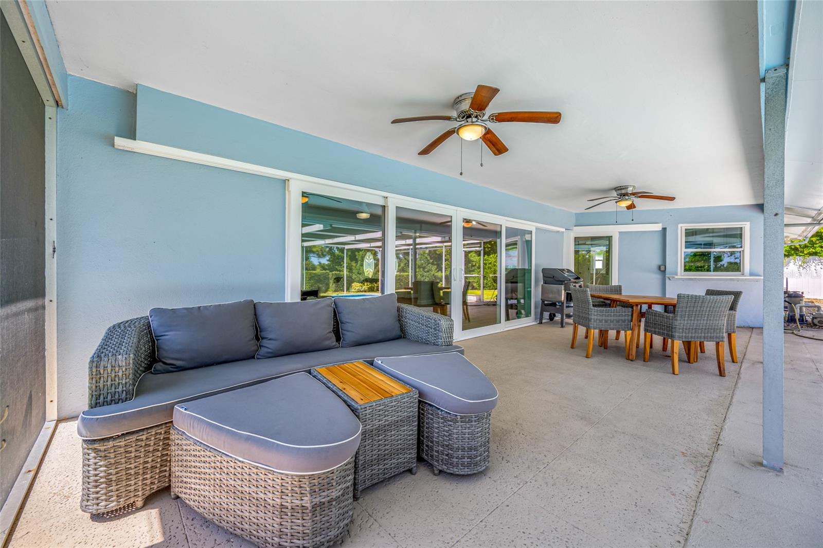 BELLEAIR ESTATES - Residential