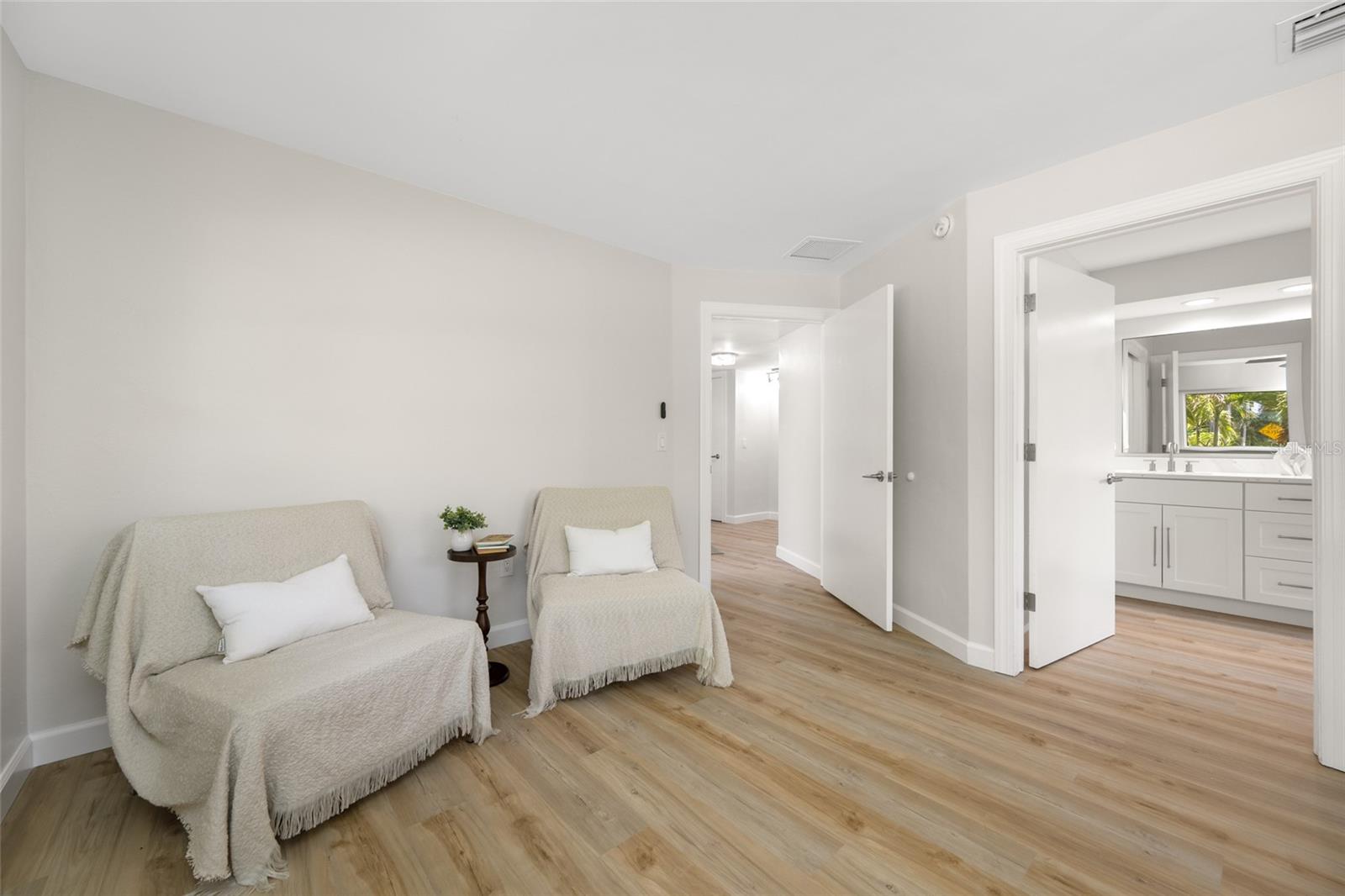 BELLEAIR ESTATES - Residential