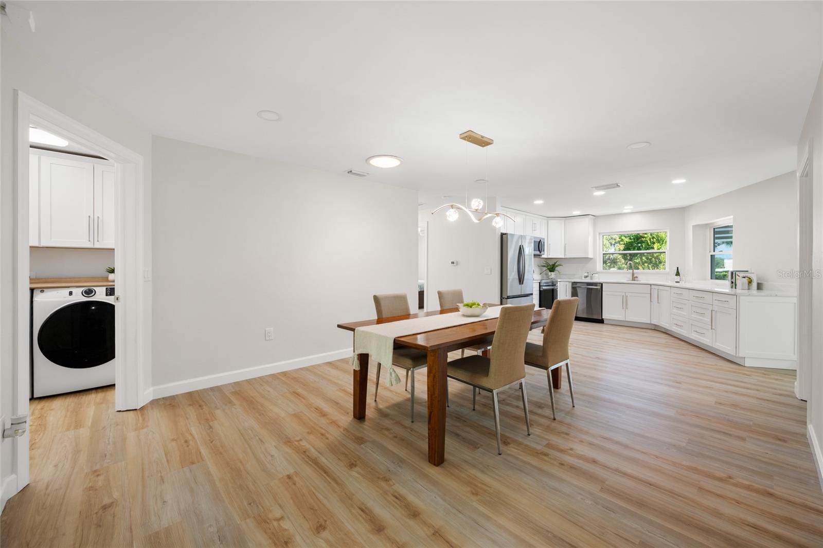 BELLEAIR ESTATES - Residential
