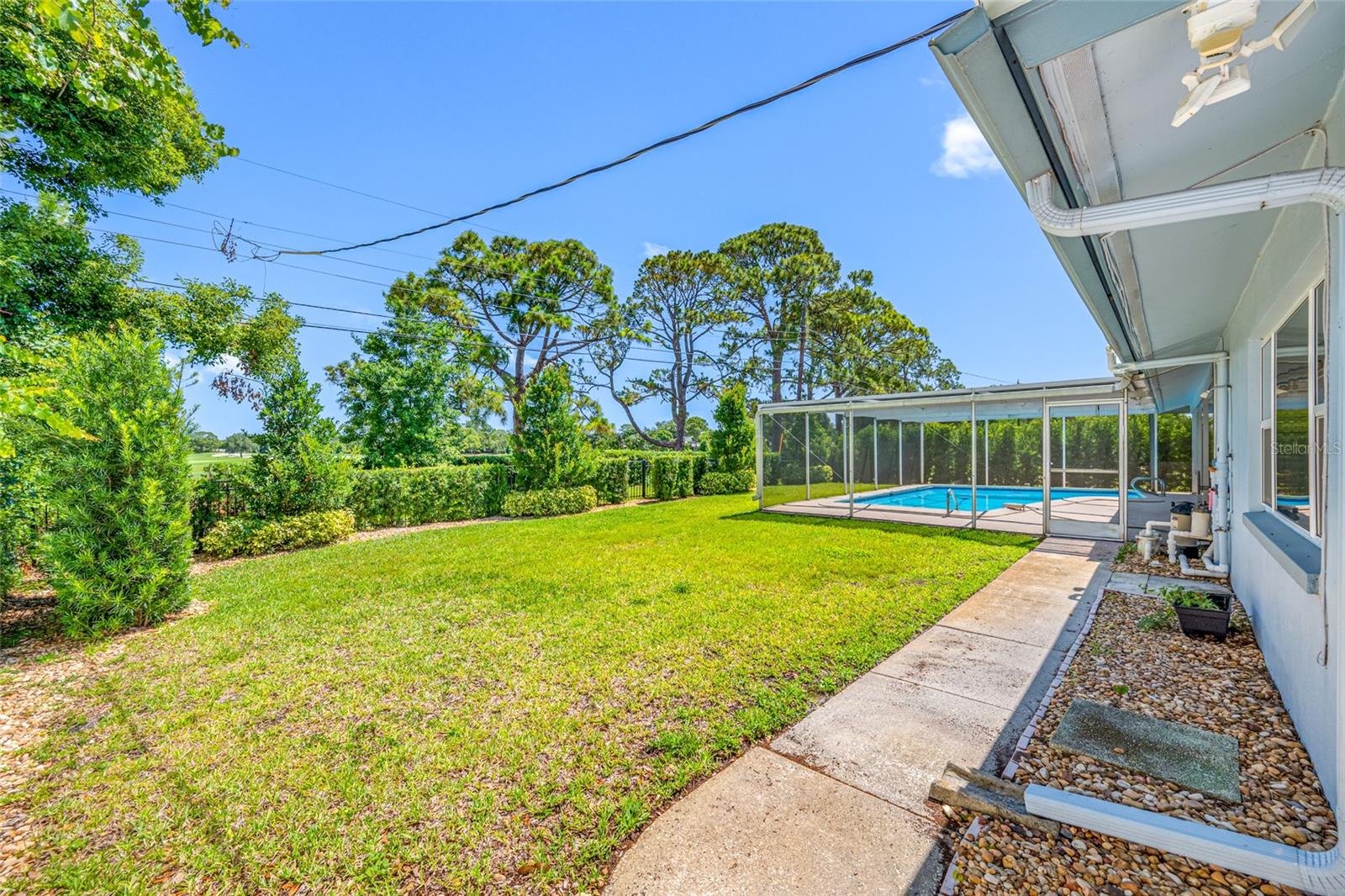 BELLEAIR ESTATES - Residential