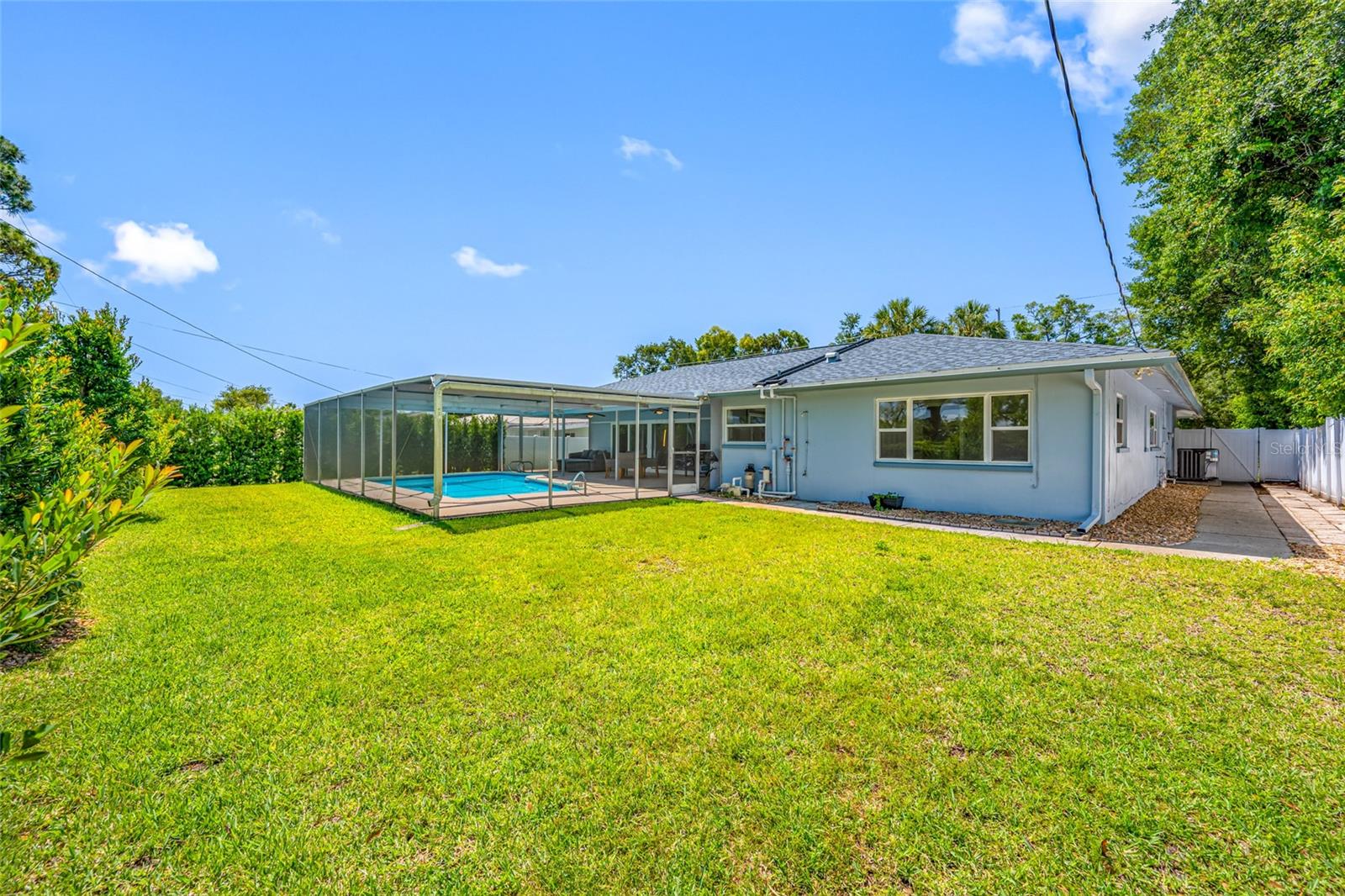 BELLEAIR ESTATES - Residential
