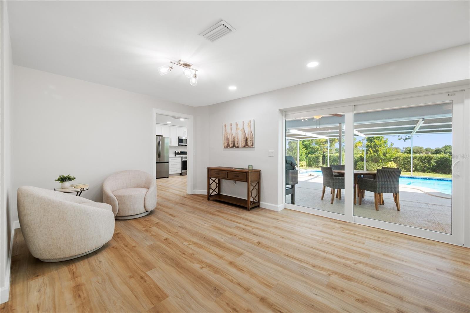 BELLEAIR ESTATES - Residential