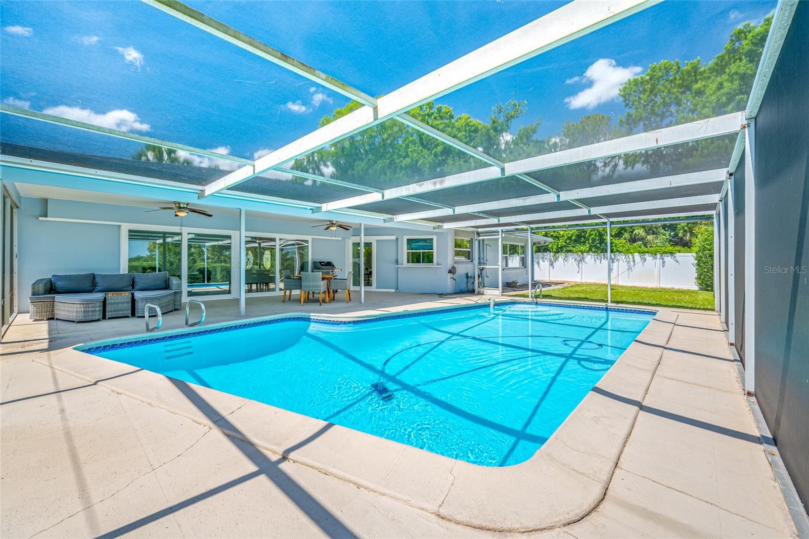 BELLEAIR ESTATES - Residential