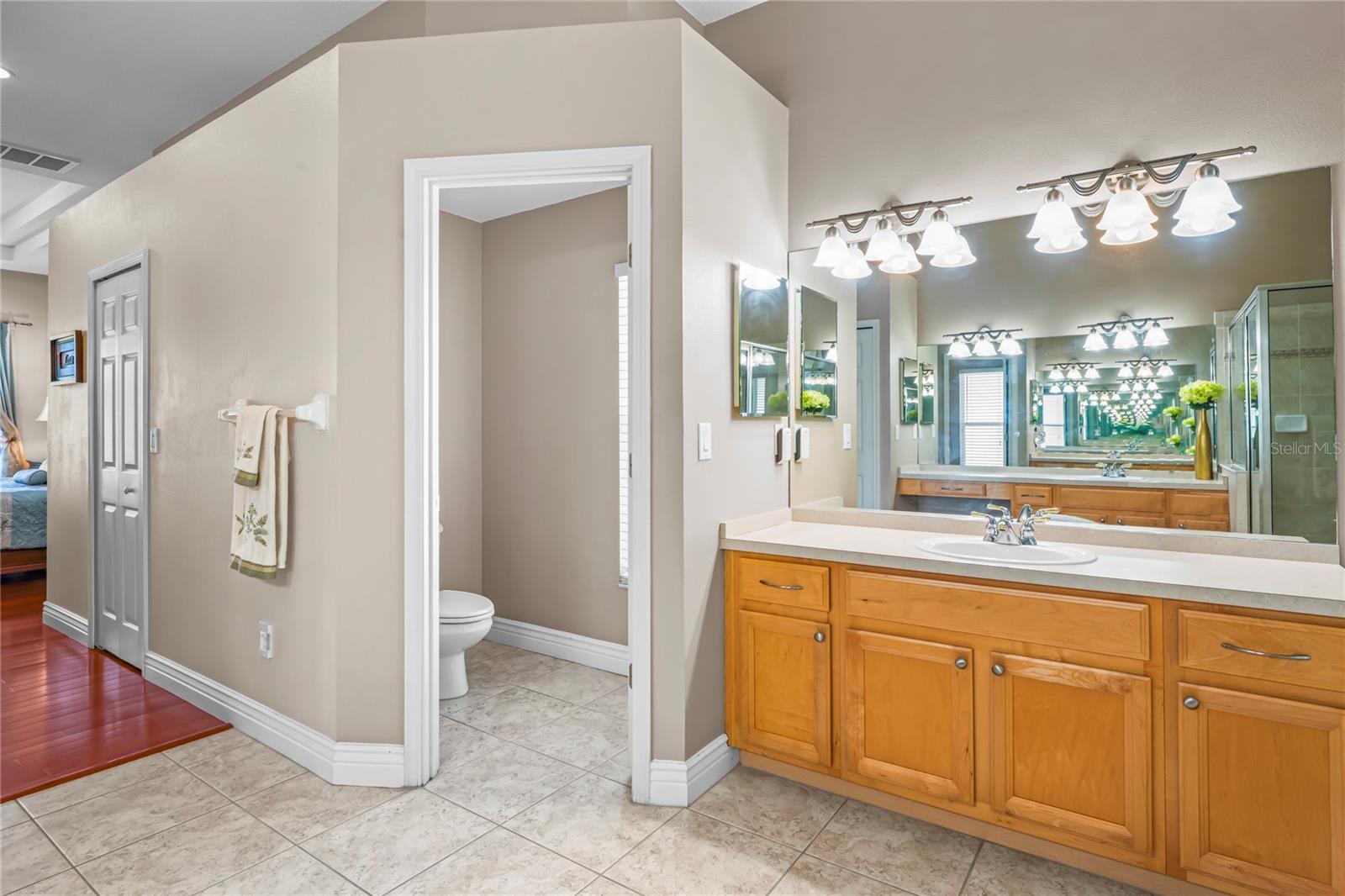 WEST HAMPTON - Residential