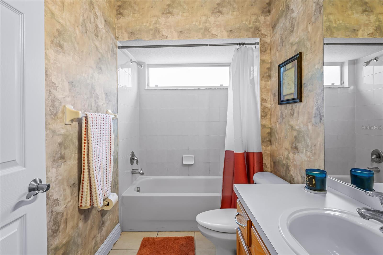 WEST HAMPTON - Residential