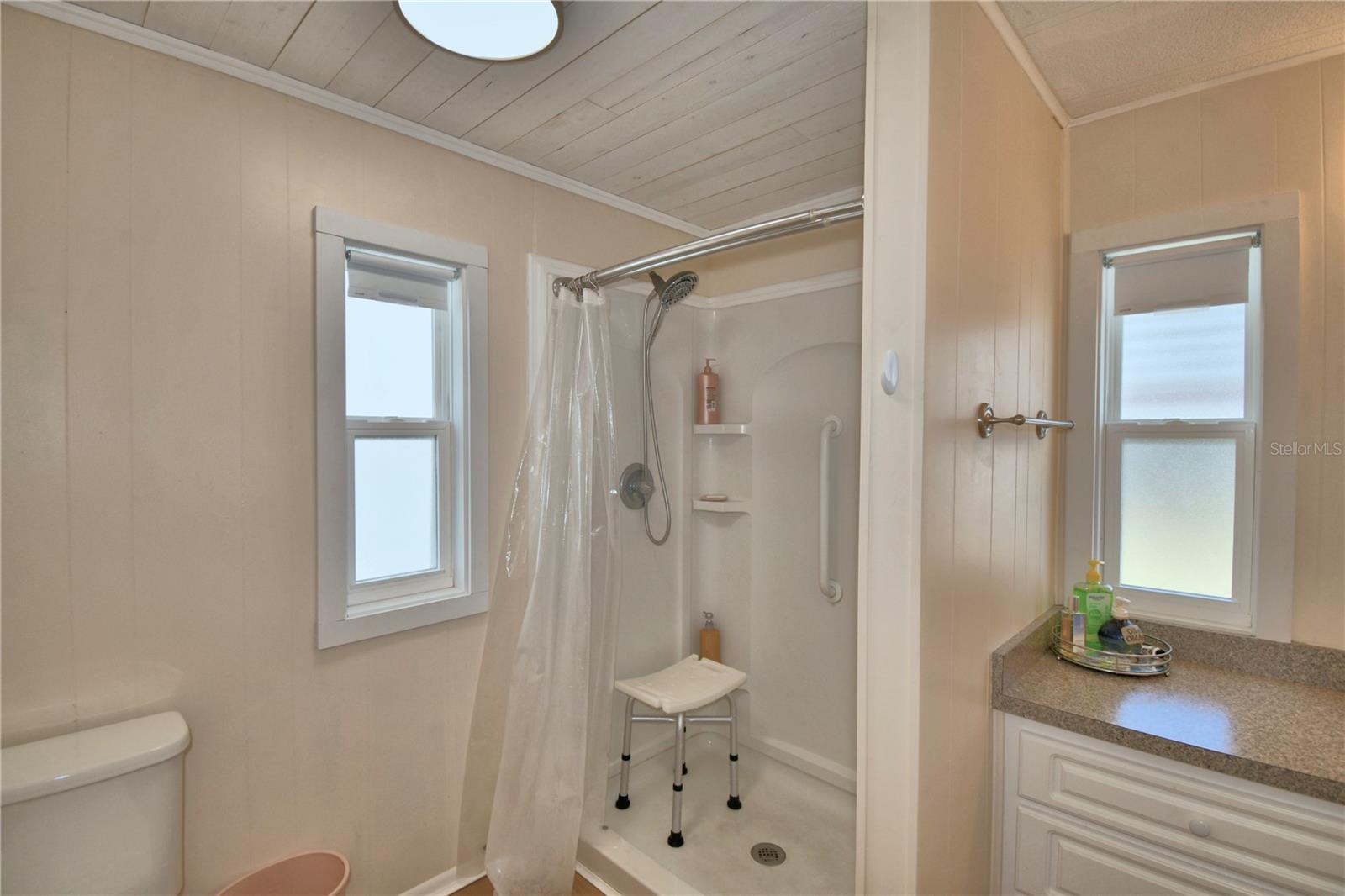 ARIANA SHORES MHP - Residential