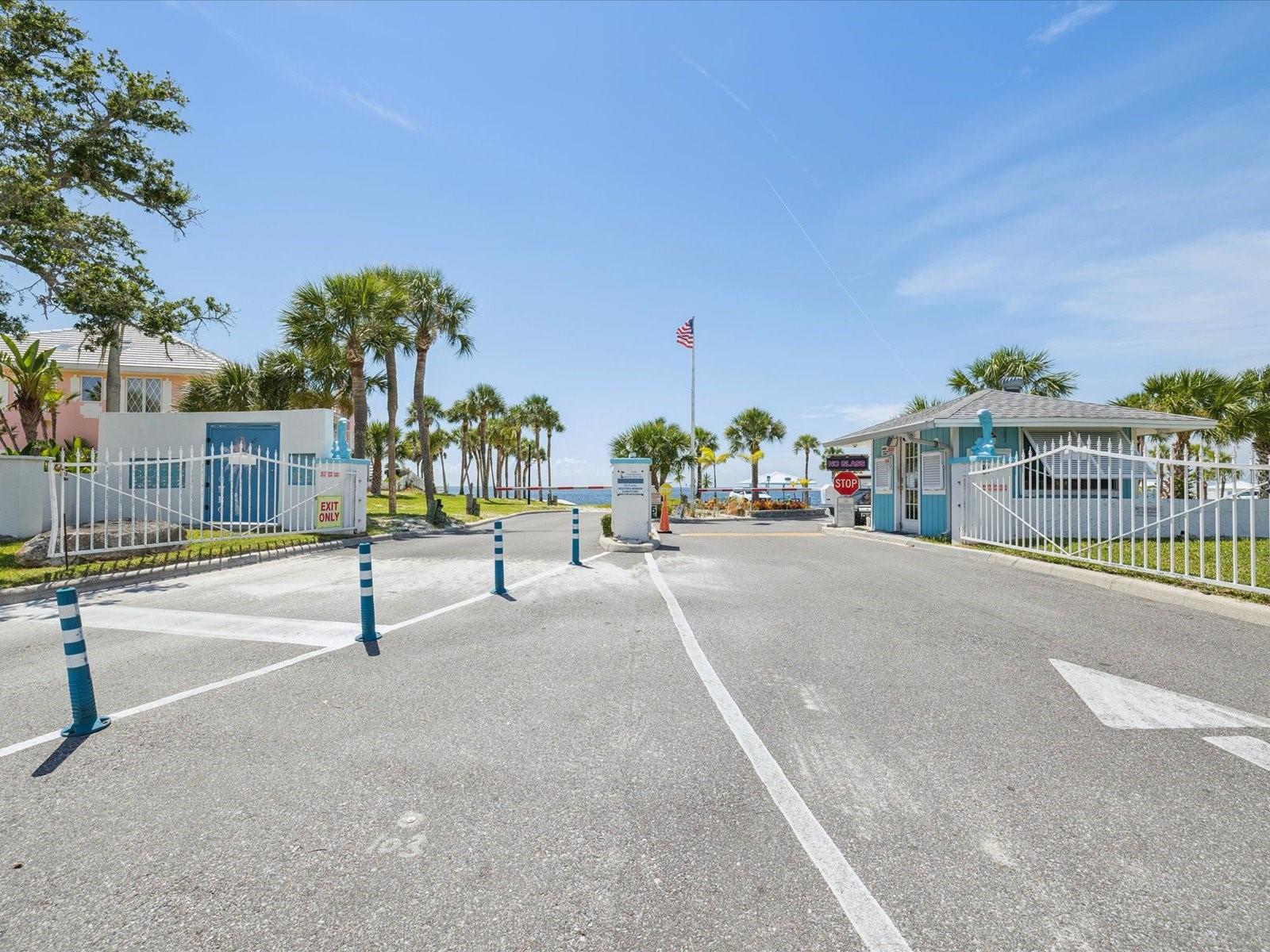 FLOR A MAR - Residential