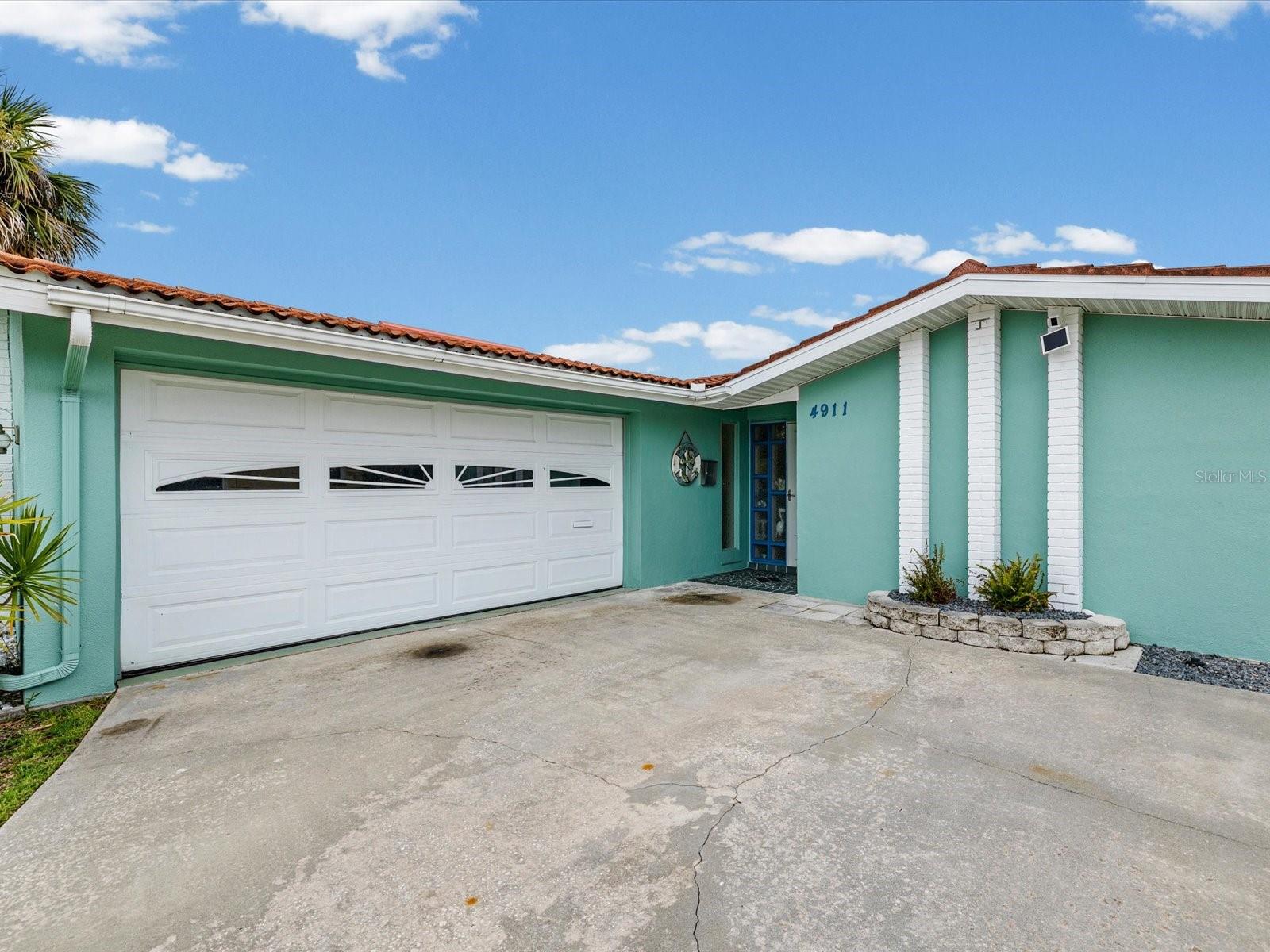 FLOR A MAR - Residential