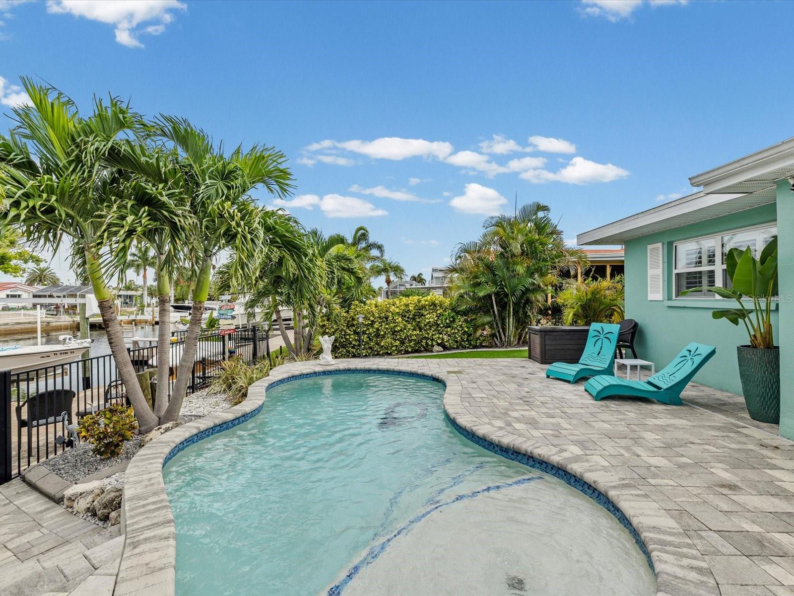 FLOR A MAR - Residential