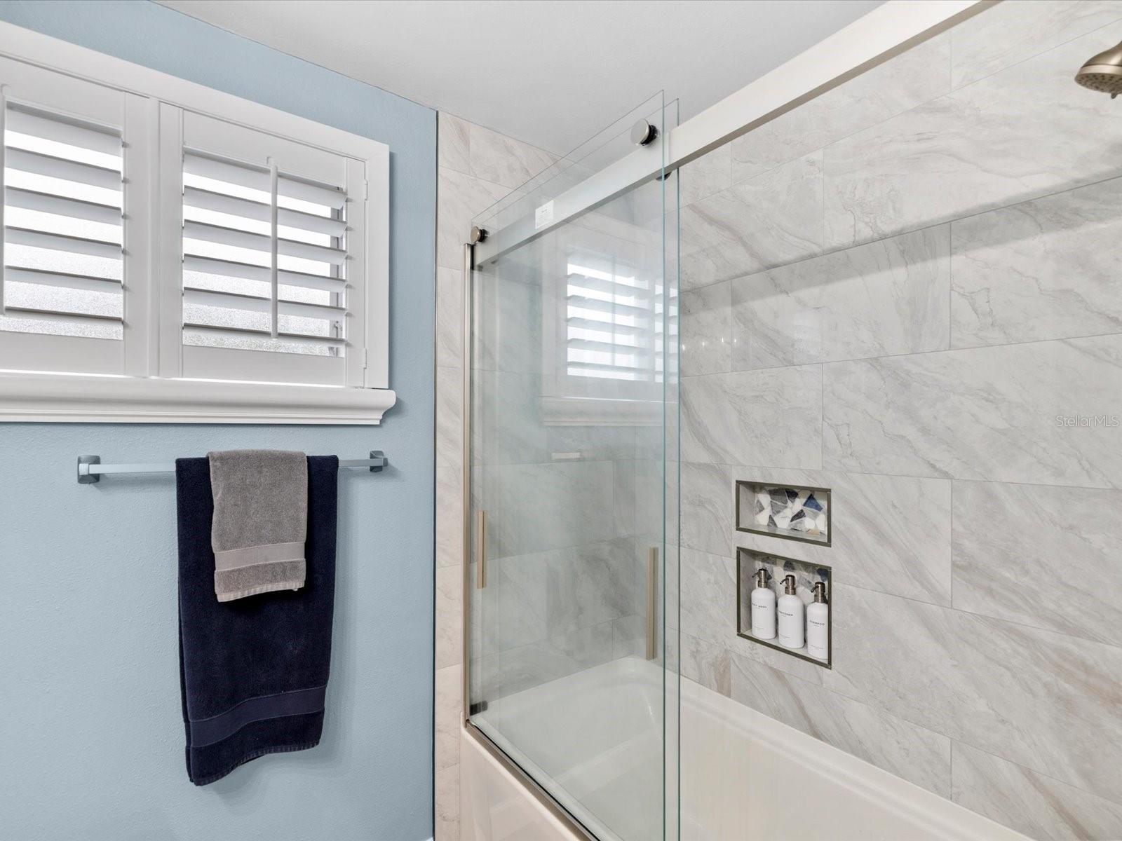 FLOR A MAR - Residential