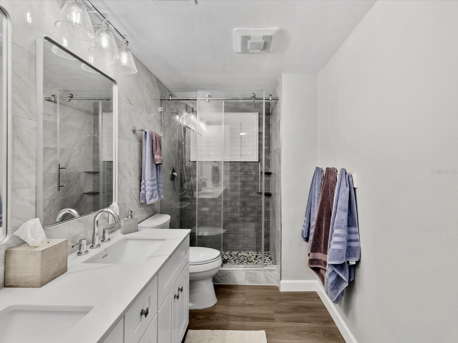 FLOR A MAR - Residential