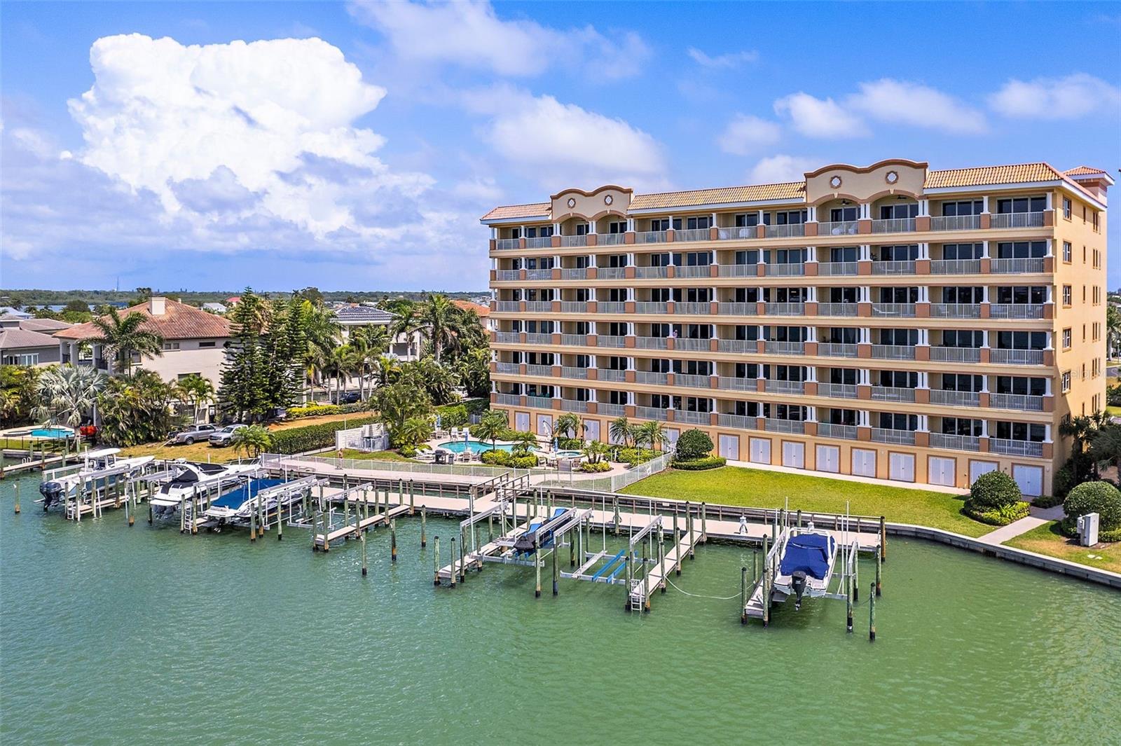 LA BAHIA CONDO - Residential